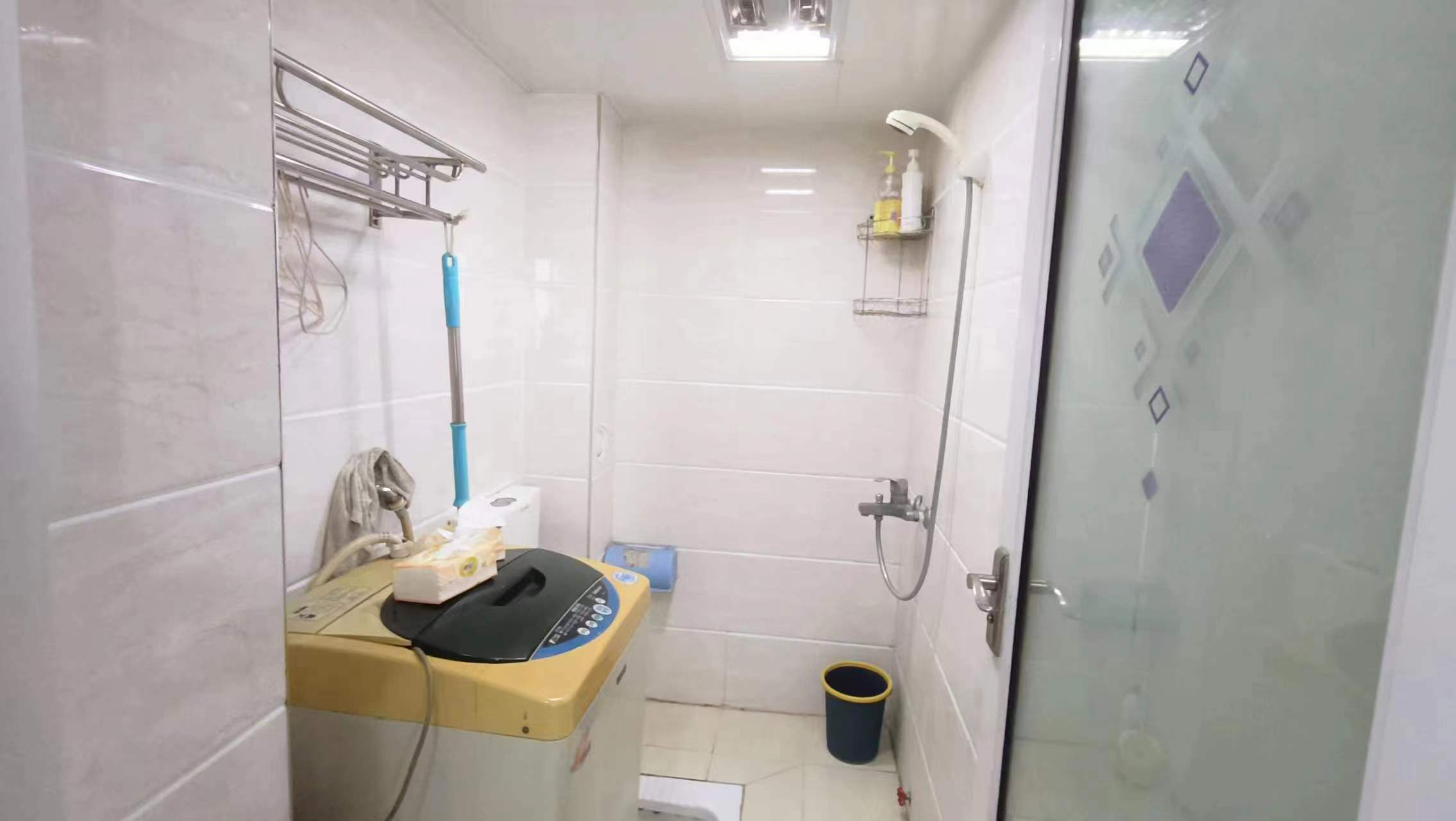 鹏利广场  1室1厅1卫    1000.0元/月 鹏利广场  1室1厅1卫    1000.0元/月室内图