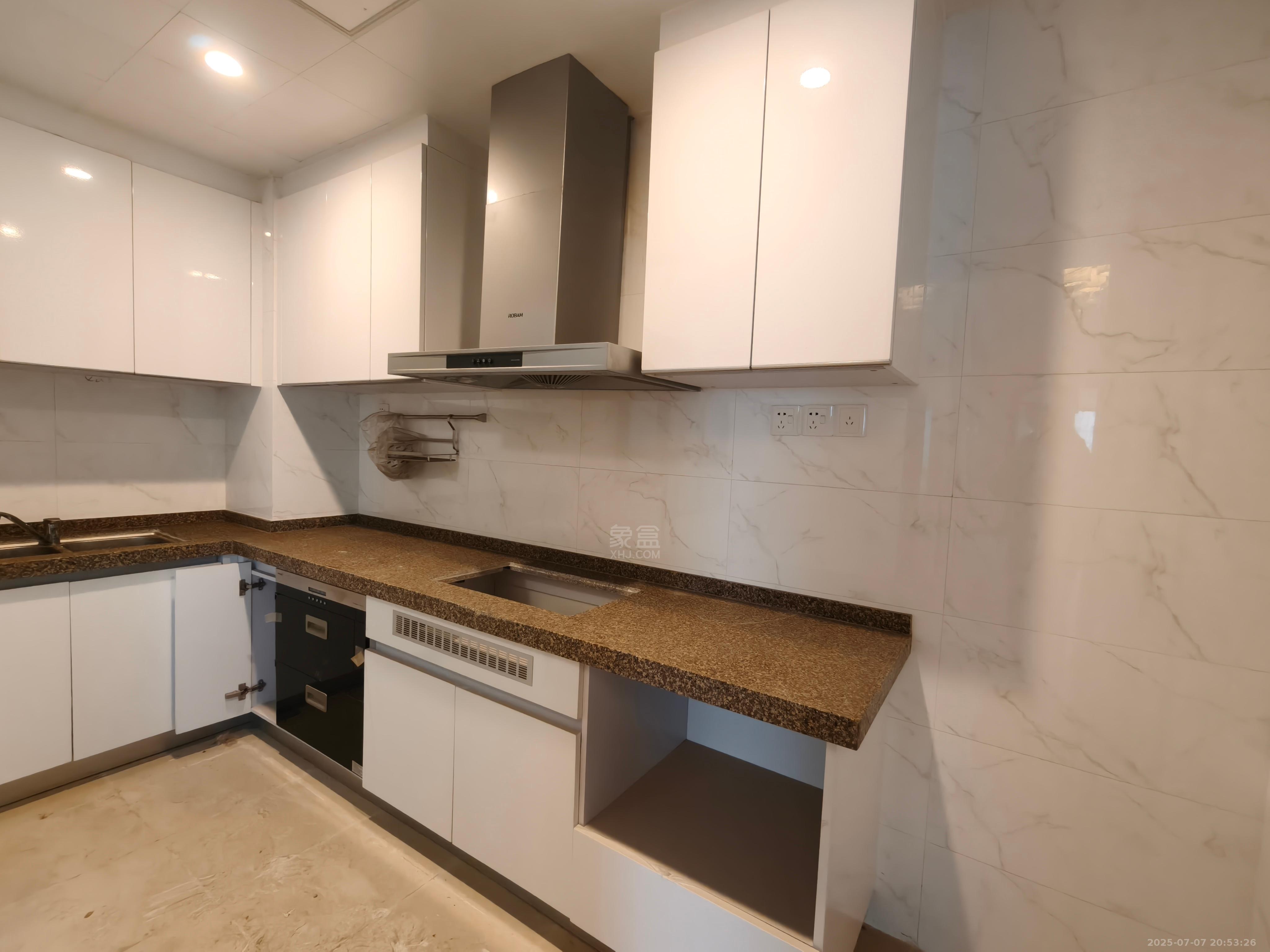 恒大华府 3室2厅1卫 1500.0元/月 恒大华府 3室2厅1卫 1500.0元/月室内图