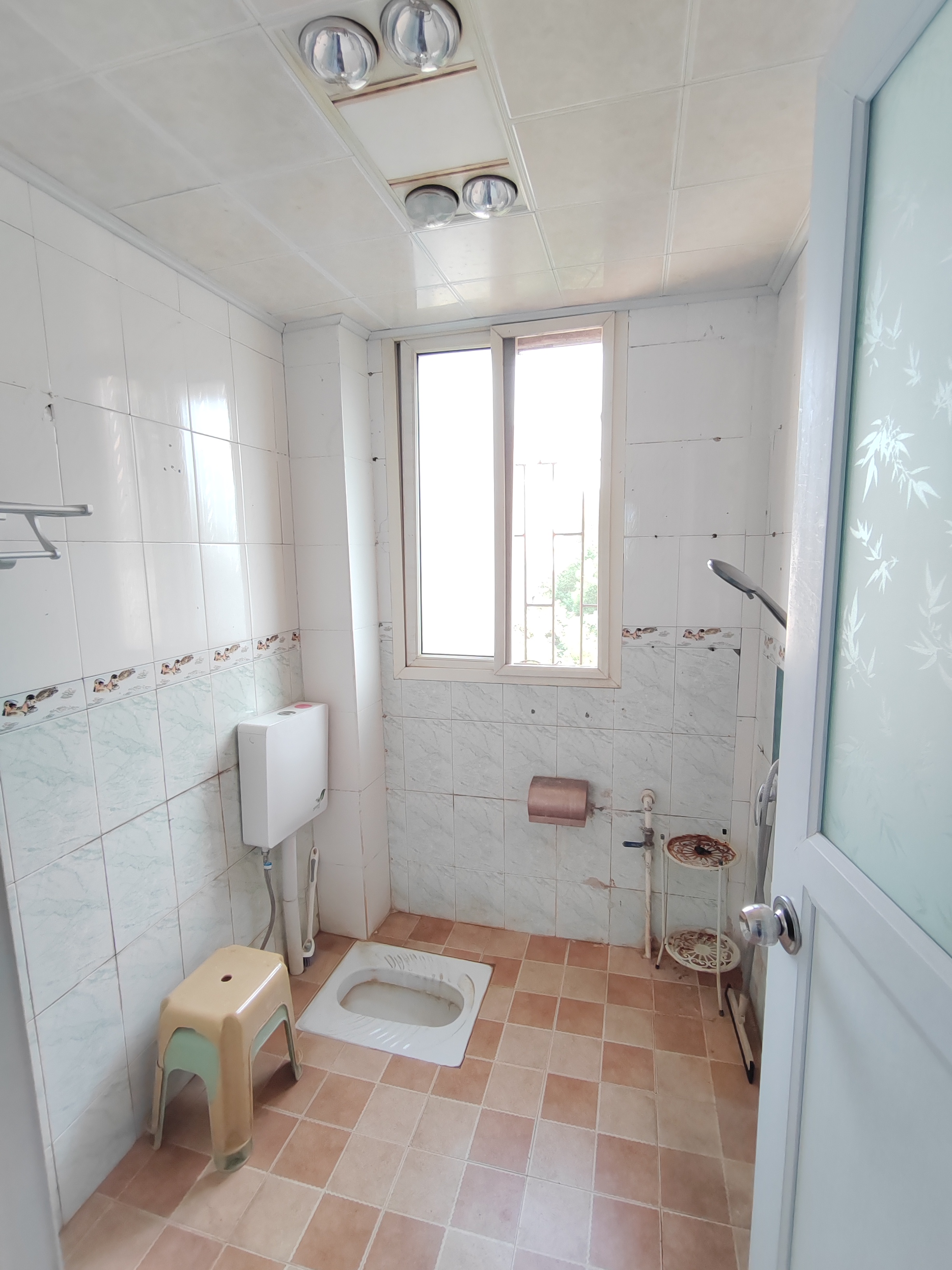 自来水公司家属楼(春檀路) 1室0厅0卫 900.0元/月 自来水公司家属楼(春檀路) 1室0厅0卫 900.0元/月室内图