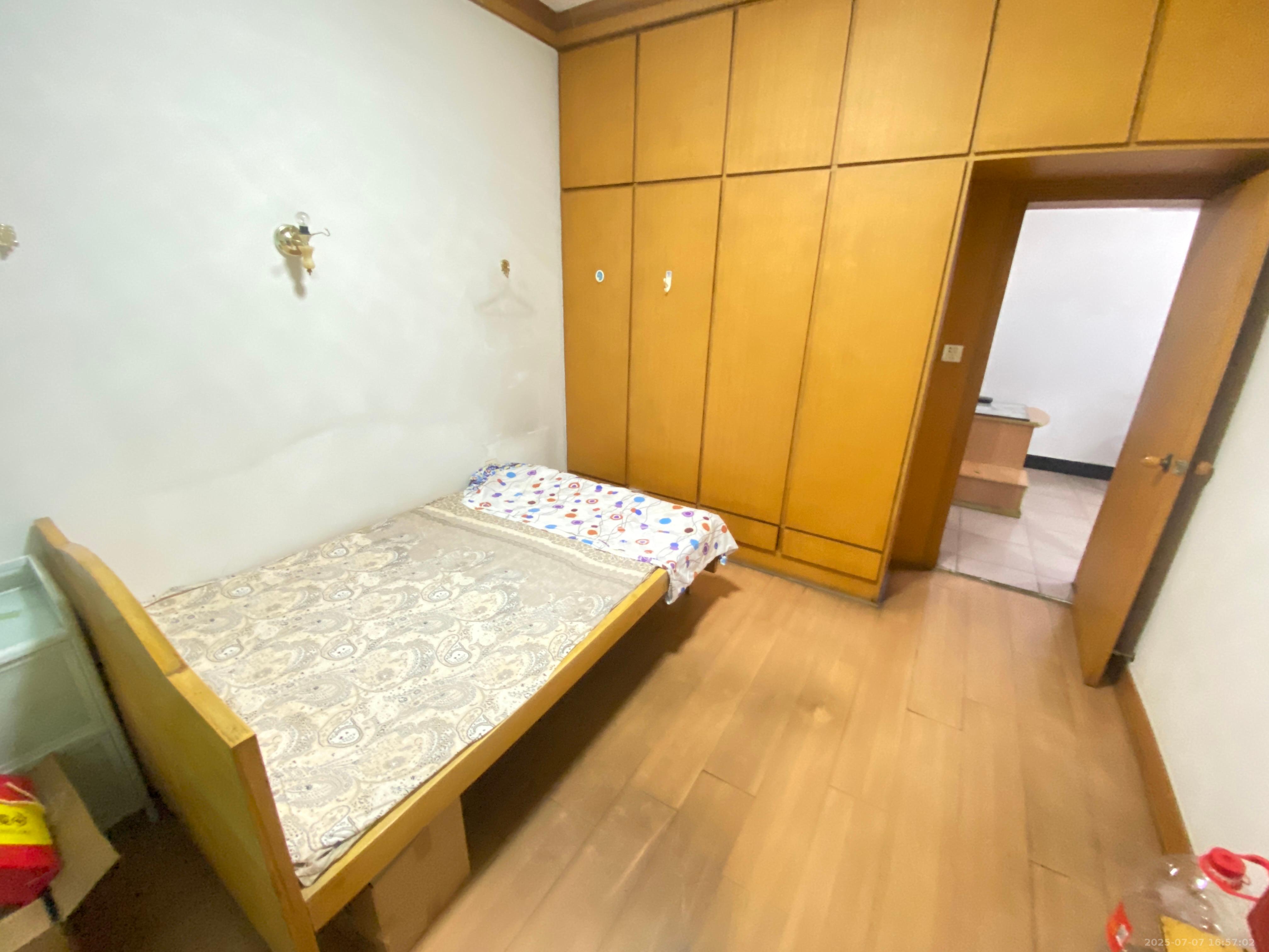 水泵厂宿舍  2室1厅1卫    1400.0元/月室内图