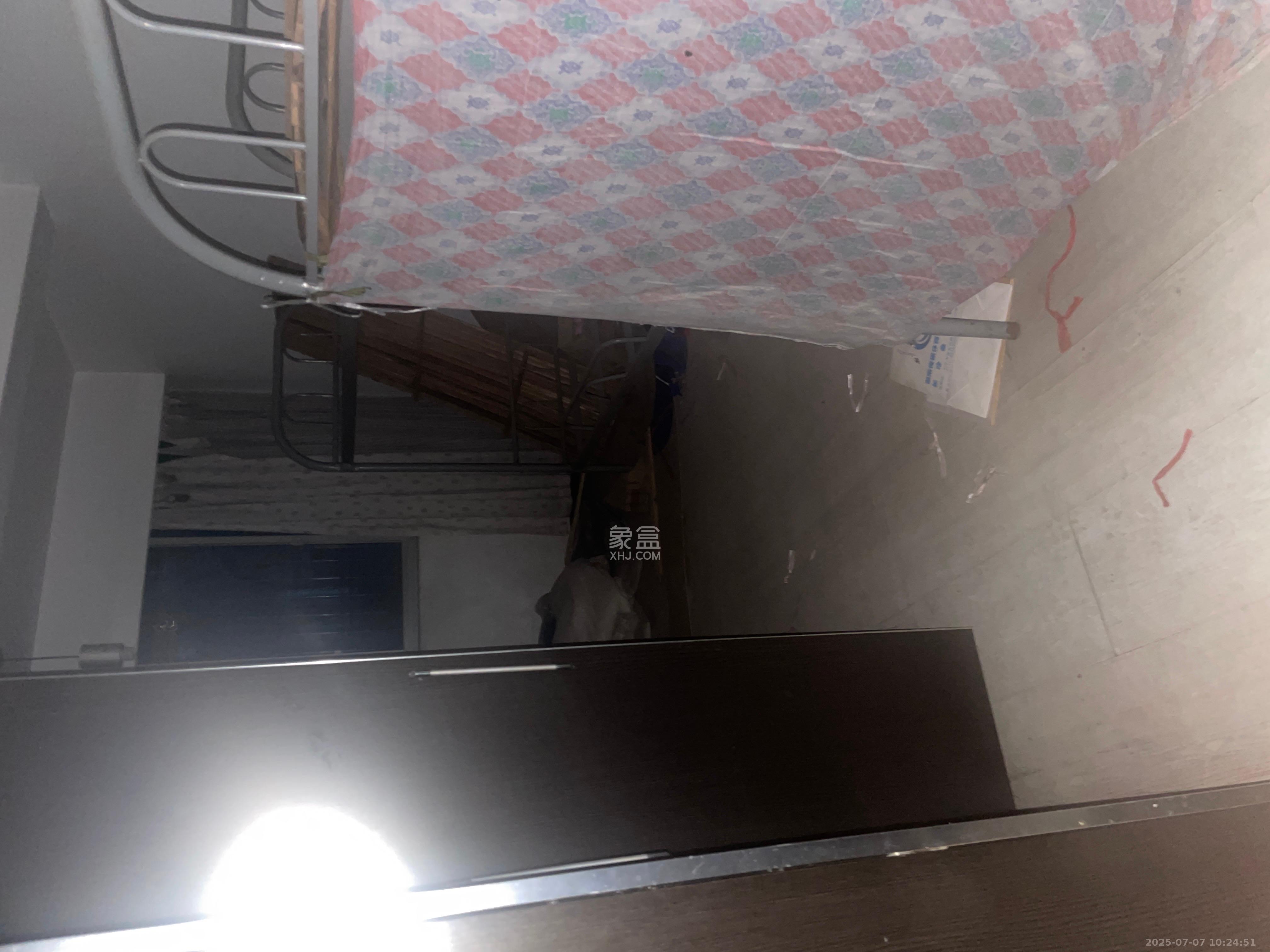 金泉公寓  5室2厅2卫    2300.0元/月室内图