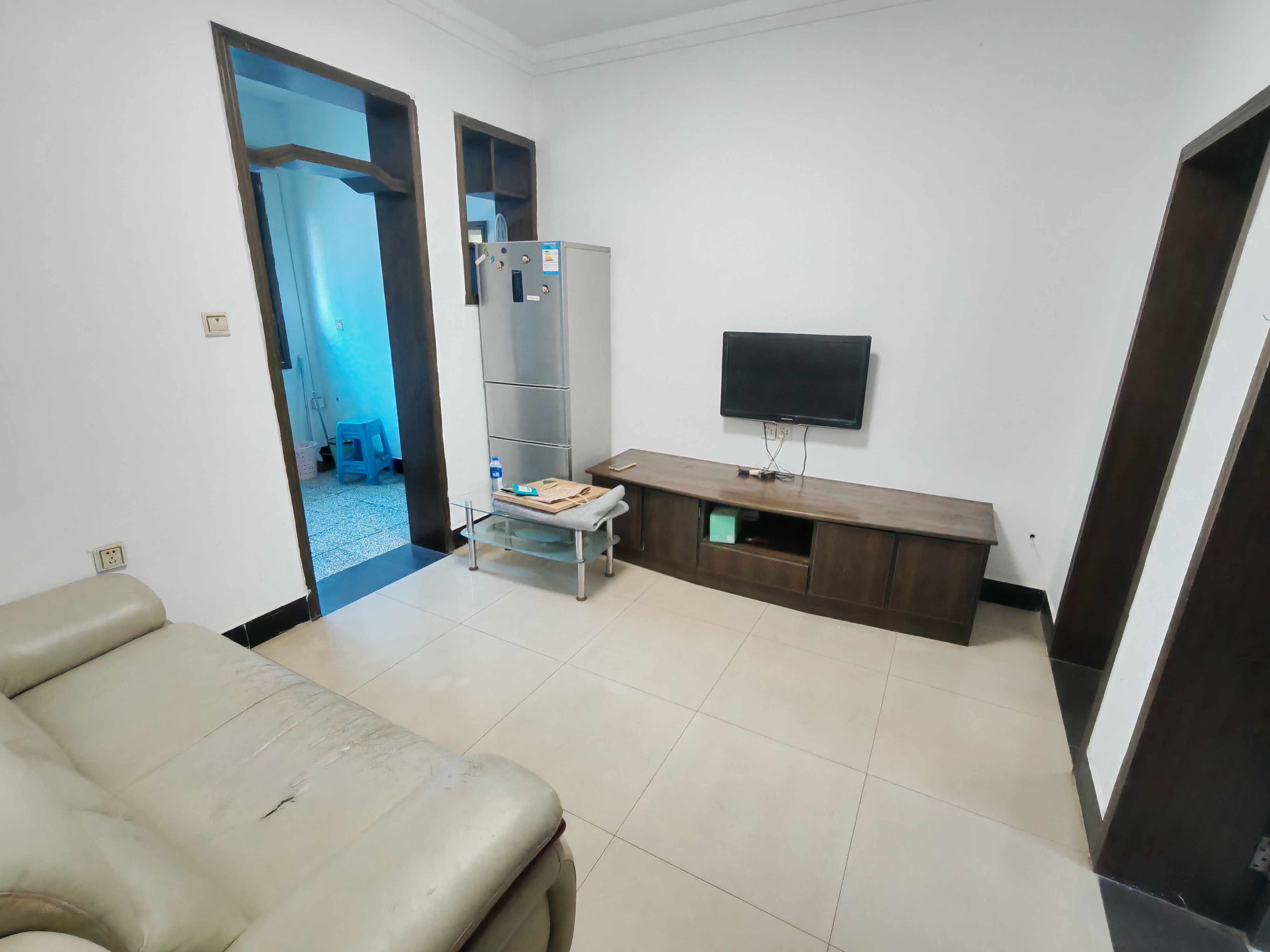 资阳区邮政家属楼 2室1厅1卫 700.0元/月 资阳区邮政家属楼 2室1厅1卫 700.0元/月室内图