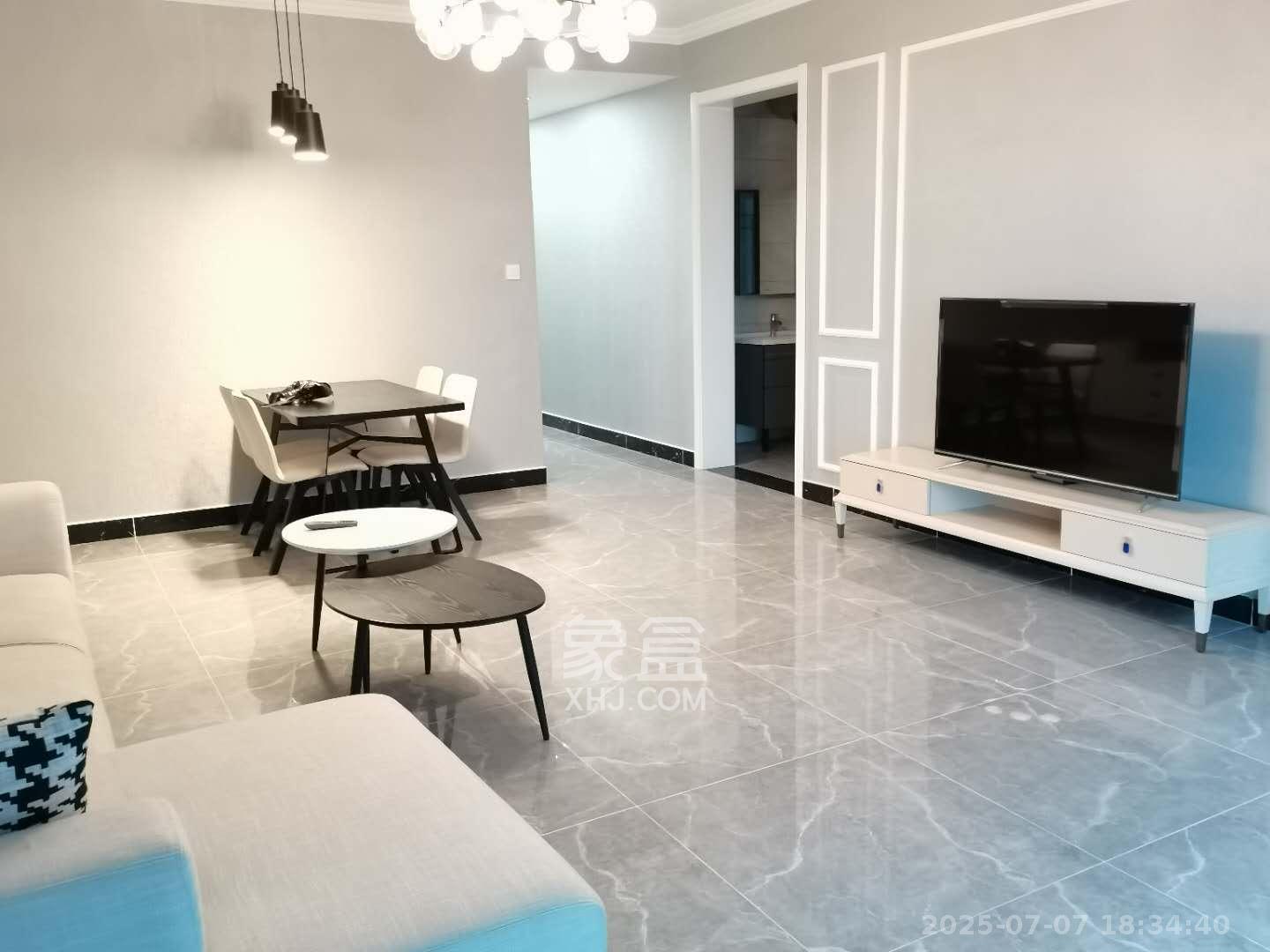 金域南外滩（望江佳园）  2室1厅1卫   3800.00元/月室内图