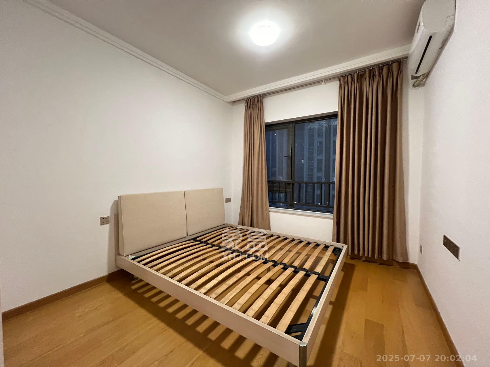 阳光城尚东湾青柠园  3室2厅1卫    2260.0元/月 阳光城尚东湾青柠园  3室2厅1卫    2260.0元/月