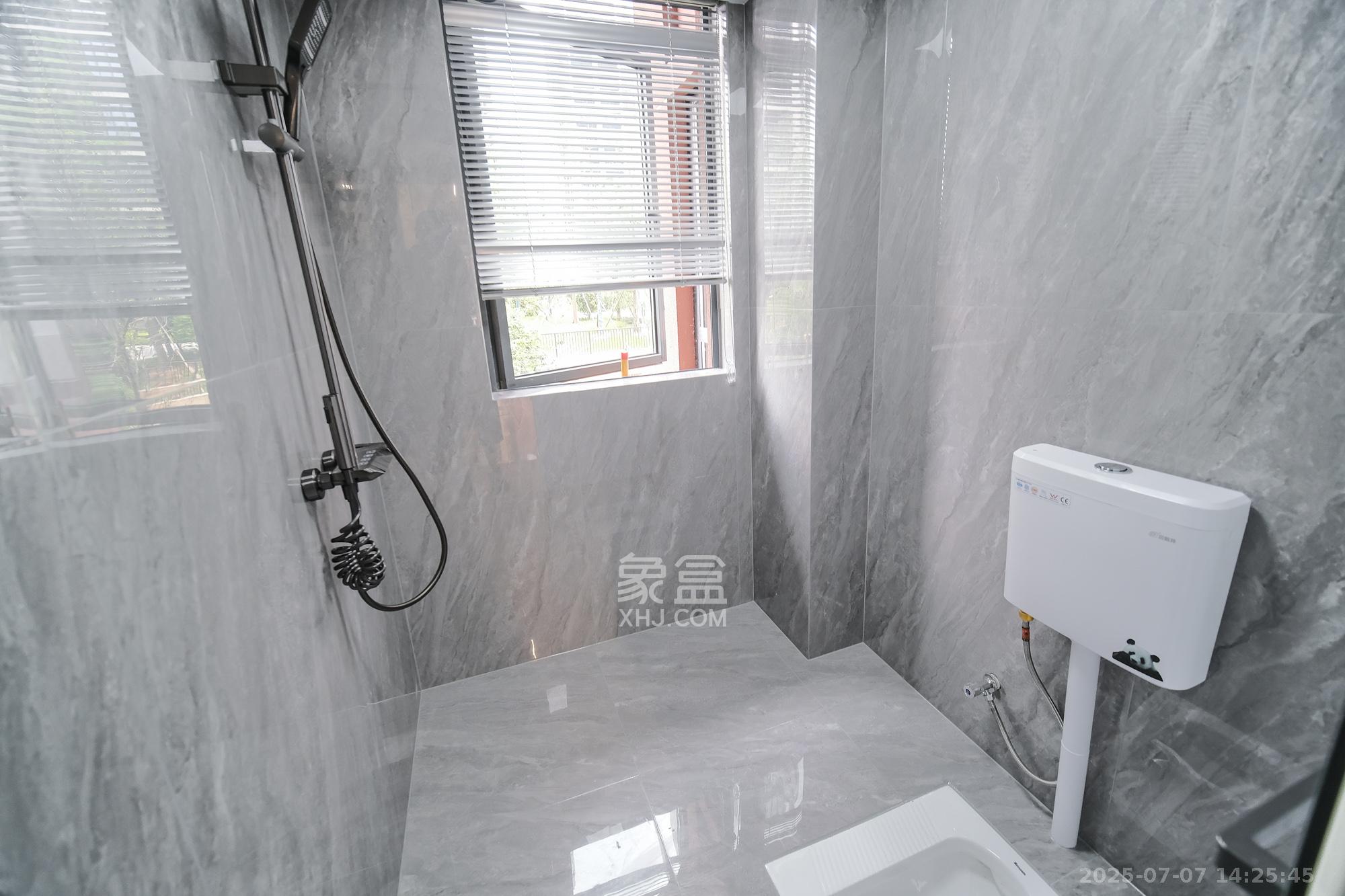 佳俊万家府 4室2厅2卫 102.8万 佳俊万家府 4室2厅2卫 102.8万卫生间