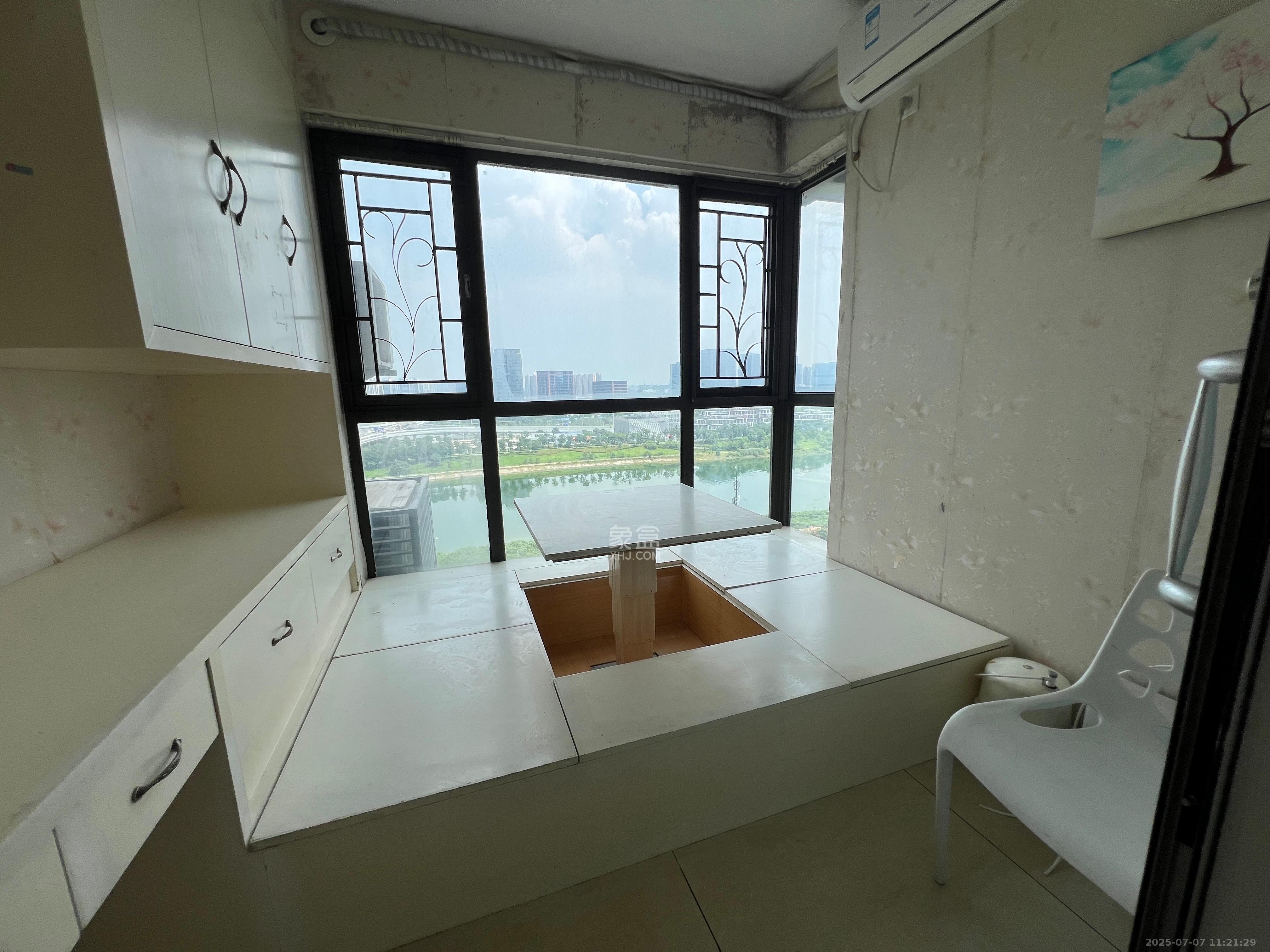 万象凯旋湾 3室2厅2卫 3200.0元/月 万象凯旋湾 3室2厅2卫 3200.0元/月室内图