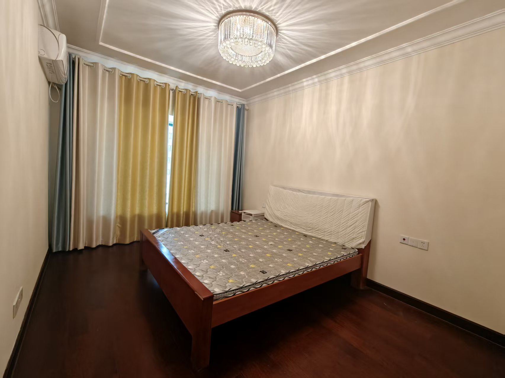 恒大绿洲 3室2厅2卫 2200.0元/月 恒大绿洲 3室2厅2卫 2200.0元/月室内图