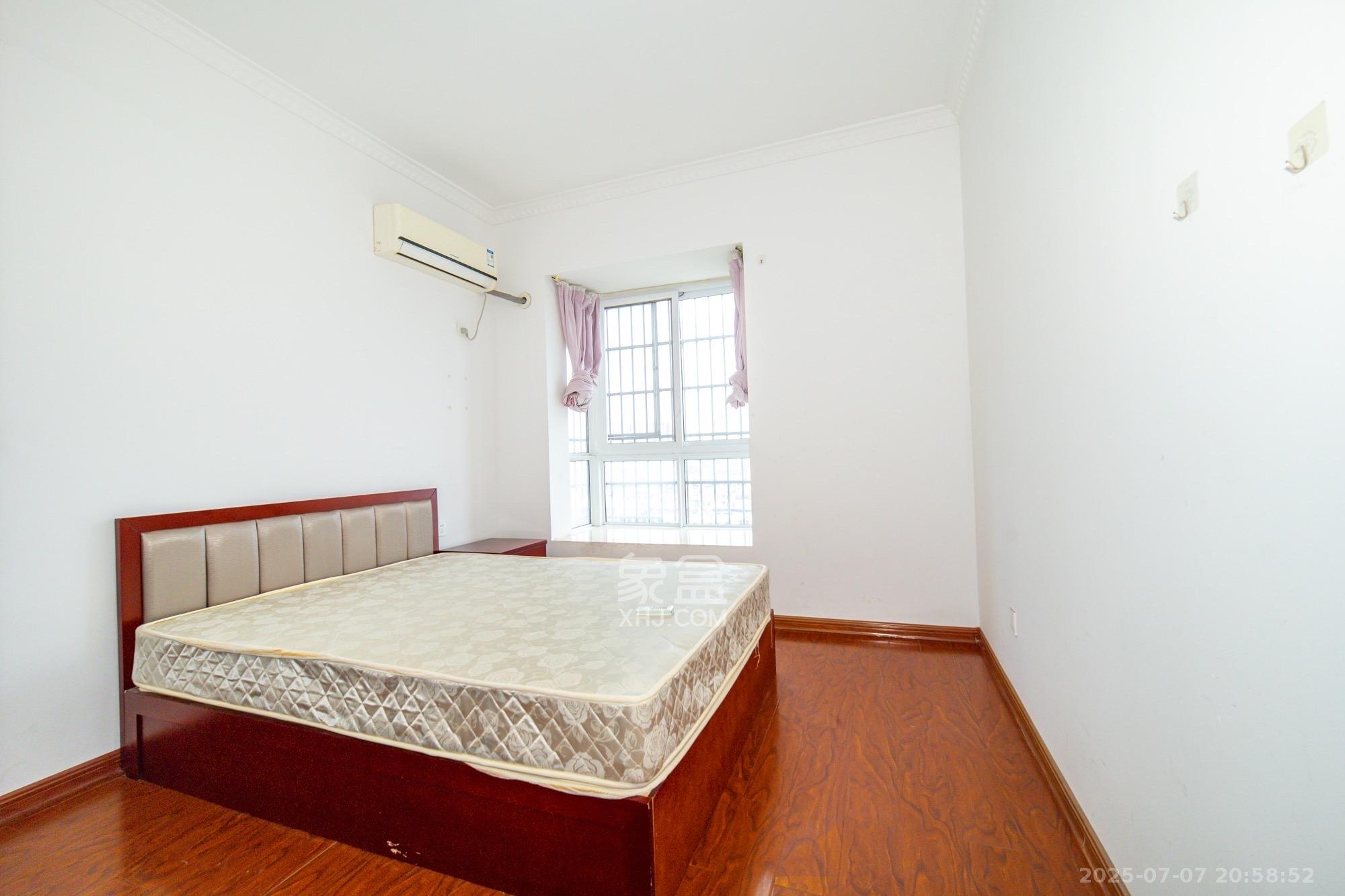 楚天世纪城西苑  3室2厅1卫    1880.0元/月 楚天世纪城西苑  3室2厅1卫    1880.0元/月室内图