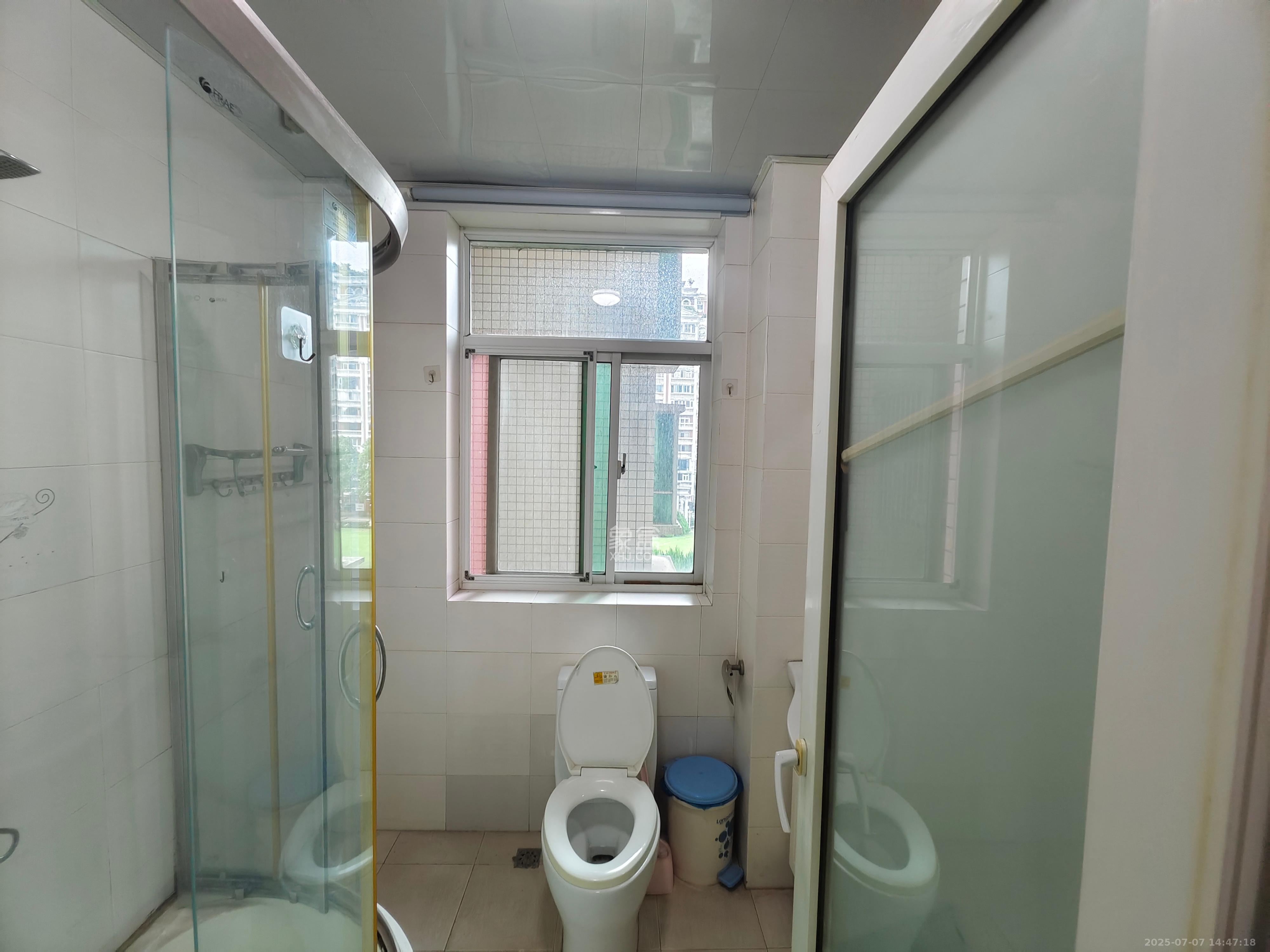 名都花园  3室2厅2卫    2400.0元/月 名都花园  3室2厅2卫    2400.0元/月室内图