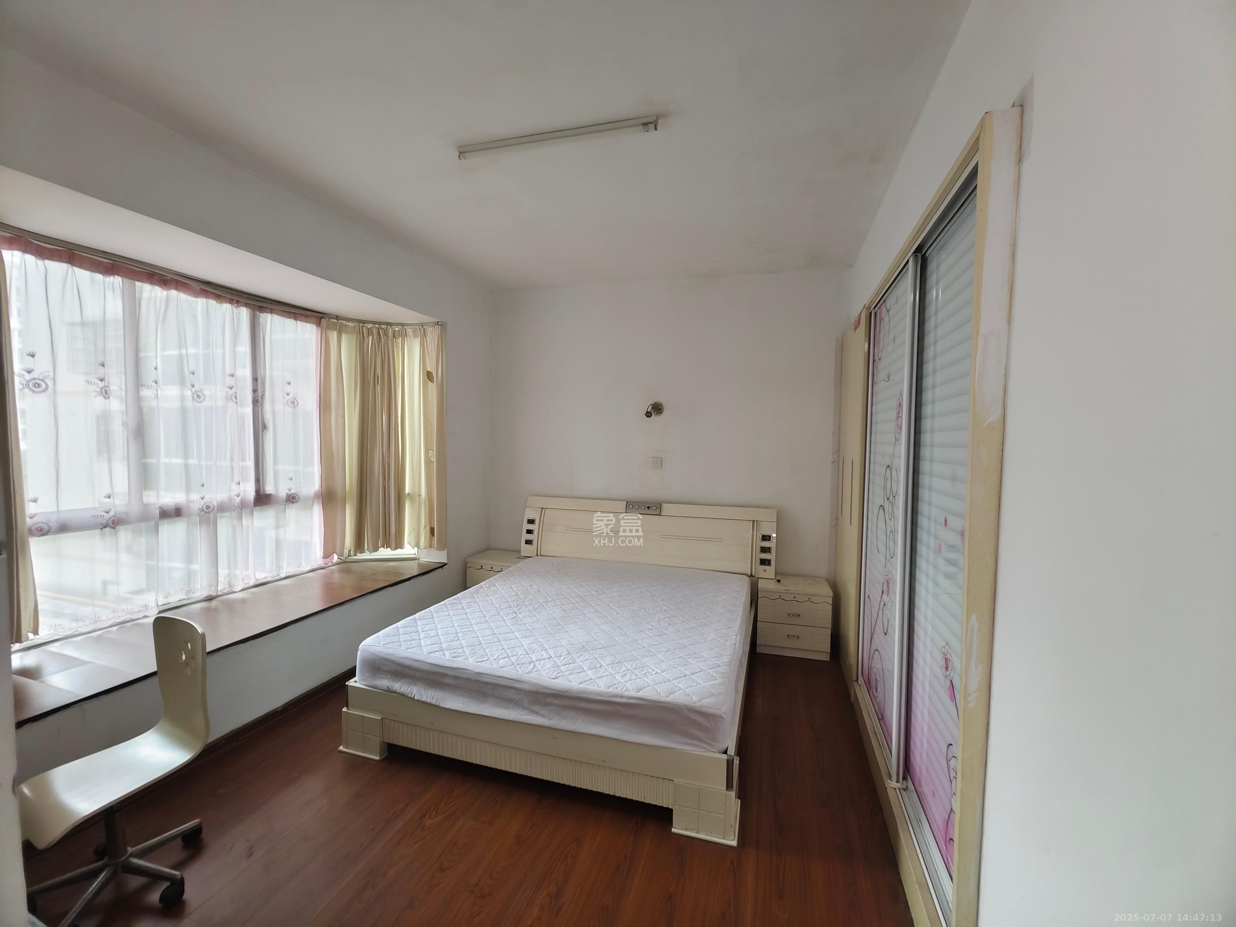 名都花园  3室2厅2卫    2400.0元/月 名都花园  3室2厅2卫    2400.0元/月室内图