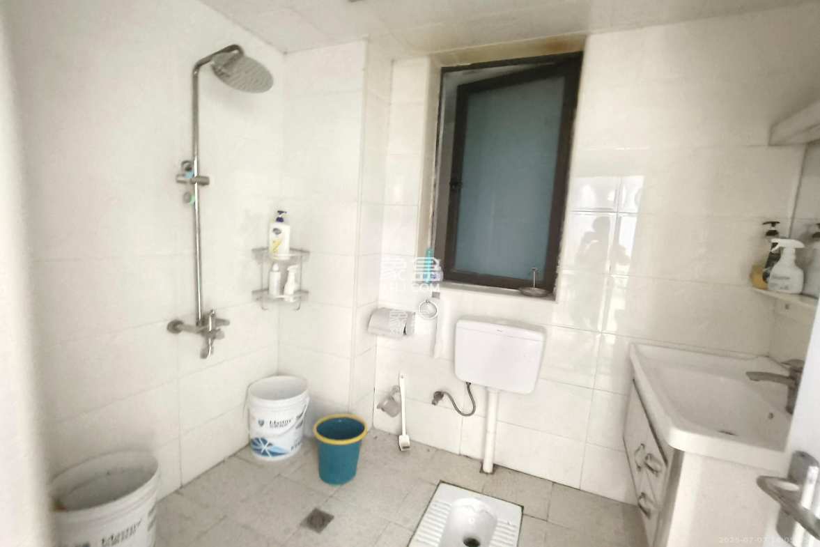 保利麓谷林语E区 1室2厅2卫 3600.0元/月 保利麓谷林语E区 1室2厅2卫 3600.0元/月室内图