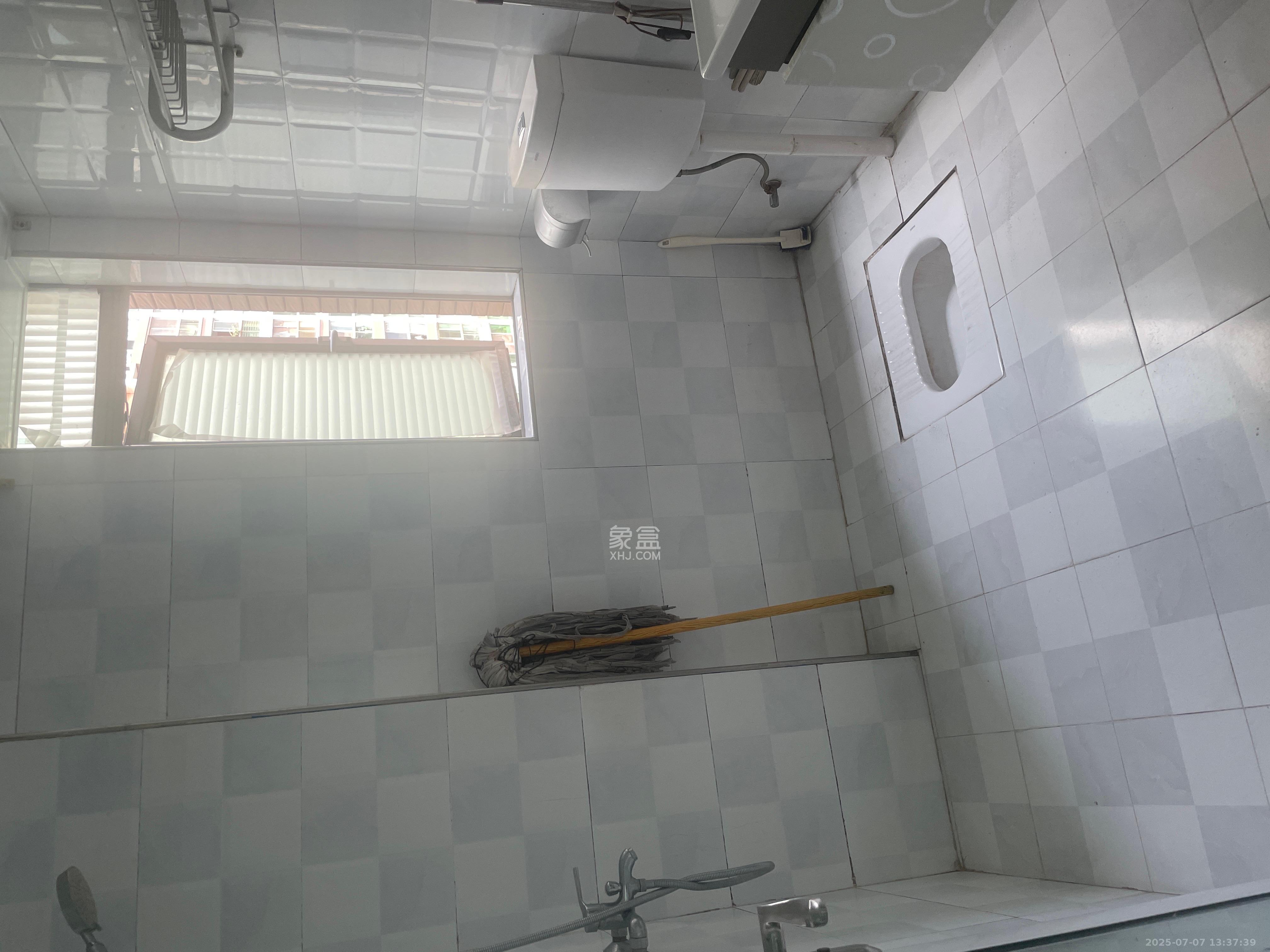 新城新世界一二三期  1室2厅1卫    1800.0元/月 新城新世界一二三期  1室2厅1卫    1800.0元/月室内图