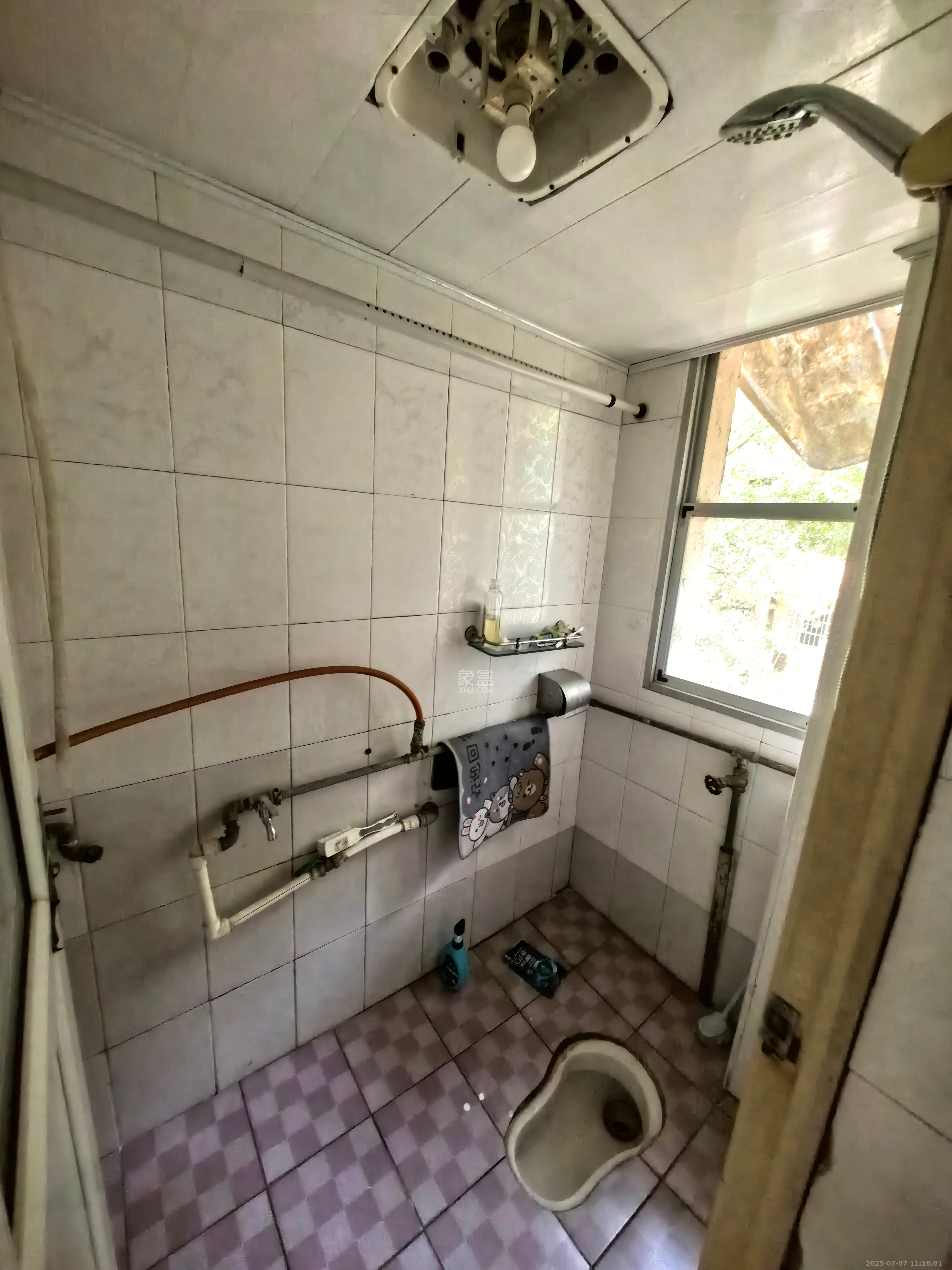 春风小区  4室1厅1卫    1300.0元/月 春风小区  4室1厅1卫    1300.0元/月室内图