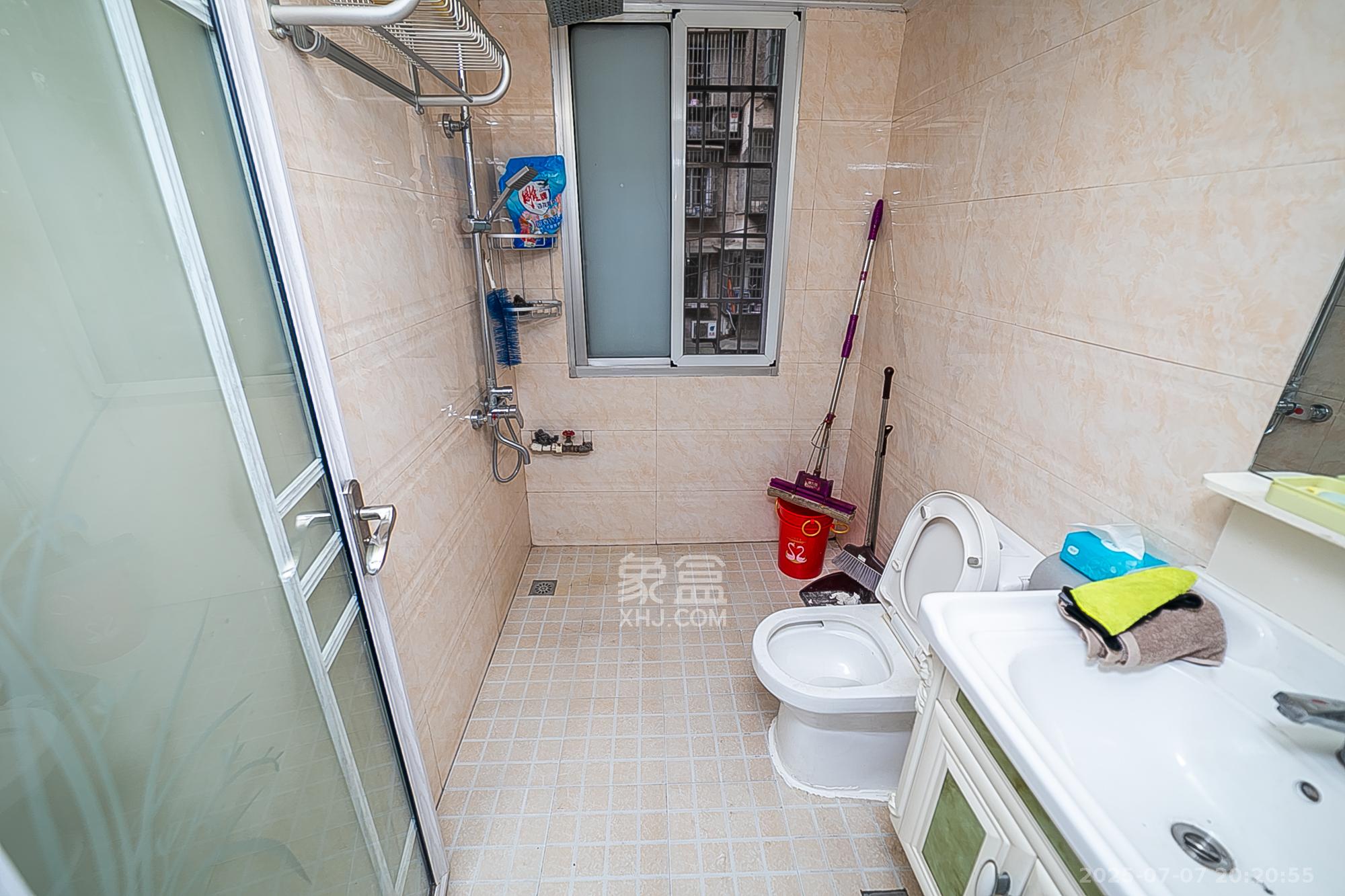 广厦新村 3室2厅1卫 64.2万 广厦新村 3室2厅1卫 64.2万其他