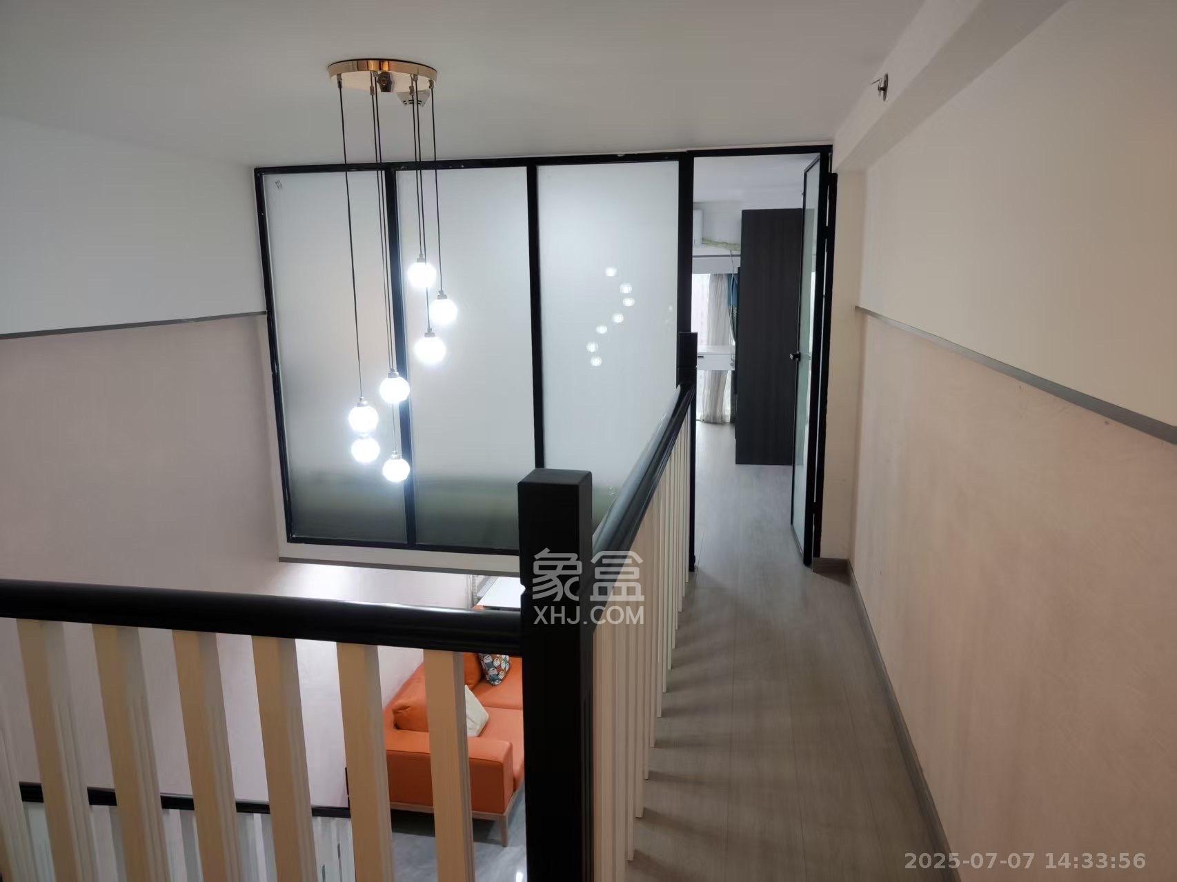 金茂建发泊悦  2室2厅1卫   2200.00元/月室内图