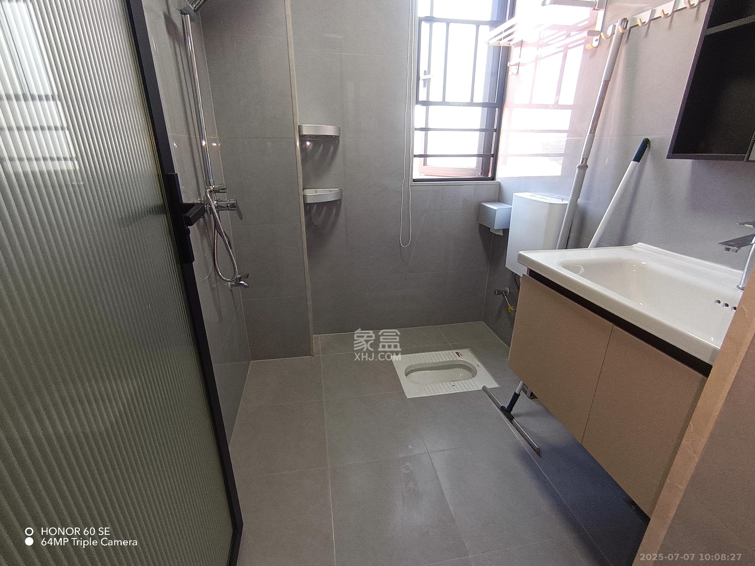 谷山景苑  2室2厅1卫   2200.00元/月室内图