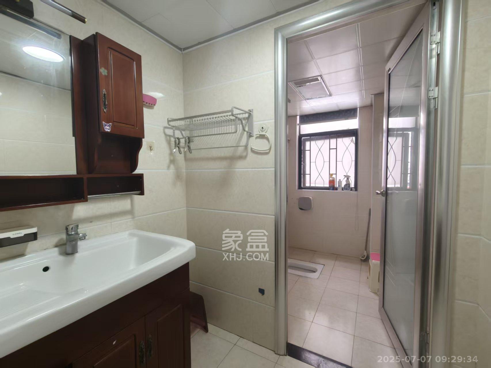 曙光领峰(曙光家园) 3室1厅1卫 3100.0元/月 曙光领峰(曙光家园) 3室1厅1卫 3100.0元/月室内图