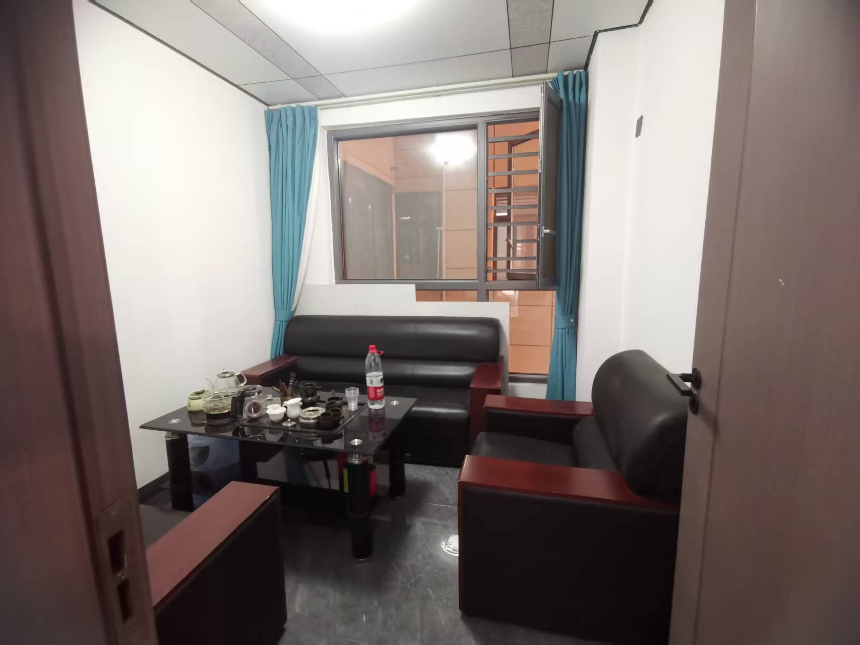 北建理想城 4室2厅1卫 2000.0元/月 北建理想城 4室2厅1卫 2000.0元/月室内图