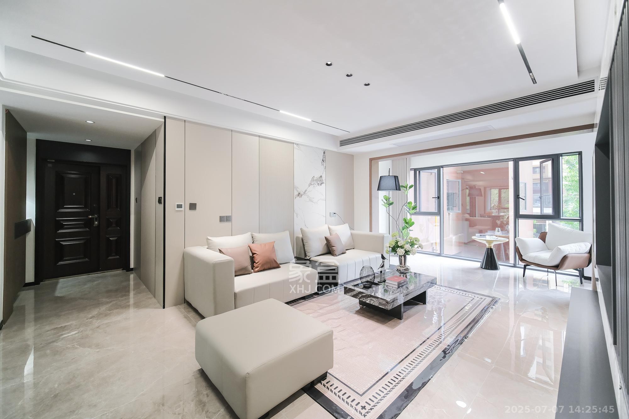 佳俊万家府 4室2厅2卫 102.8万 佳俊万家府 4室2厅2卫 102.8万其他