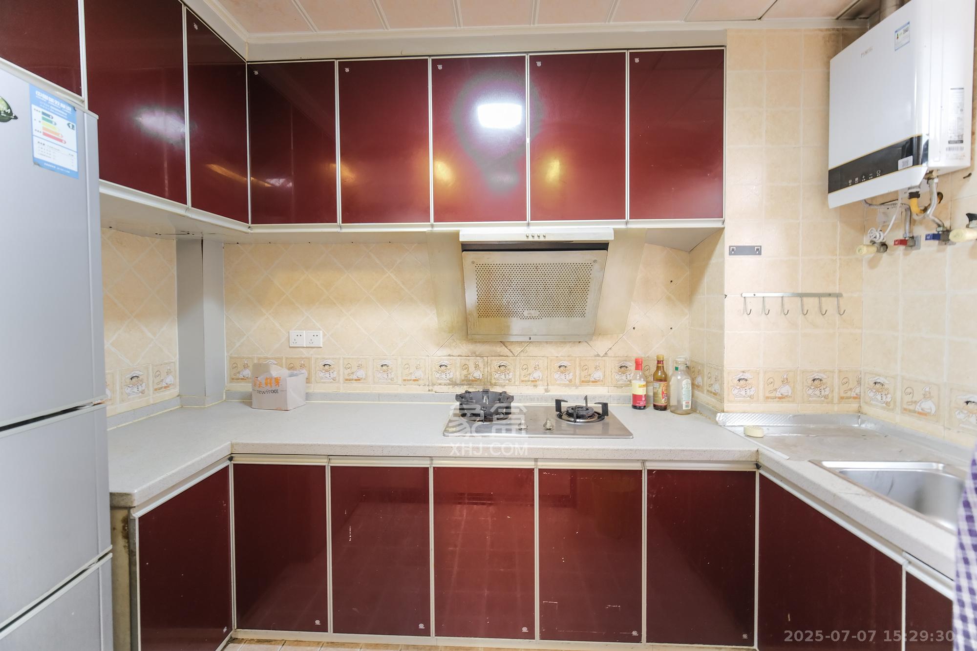 好望谷  3室2厅2卫    70.8万厨房