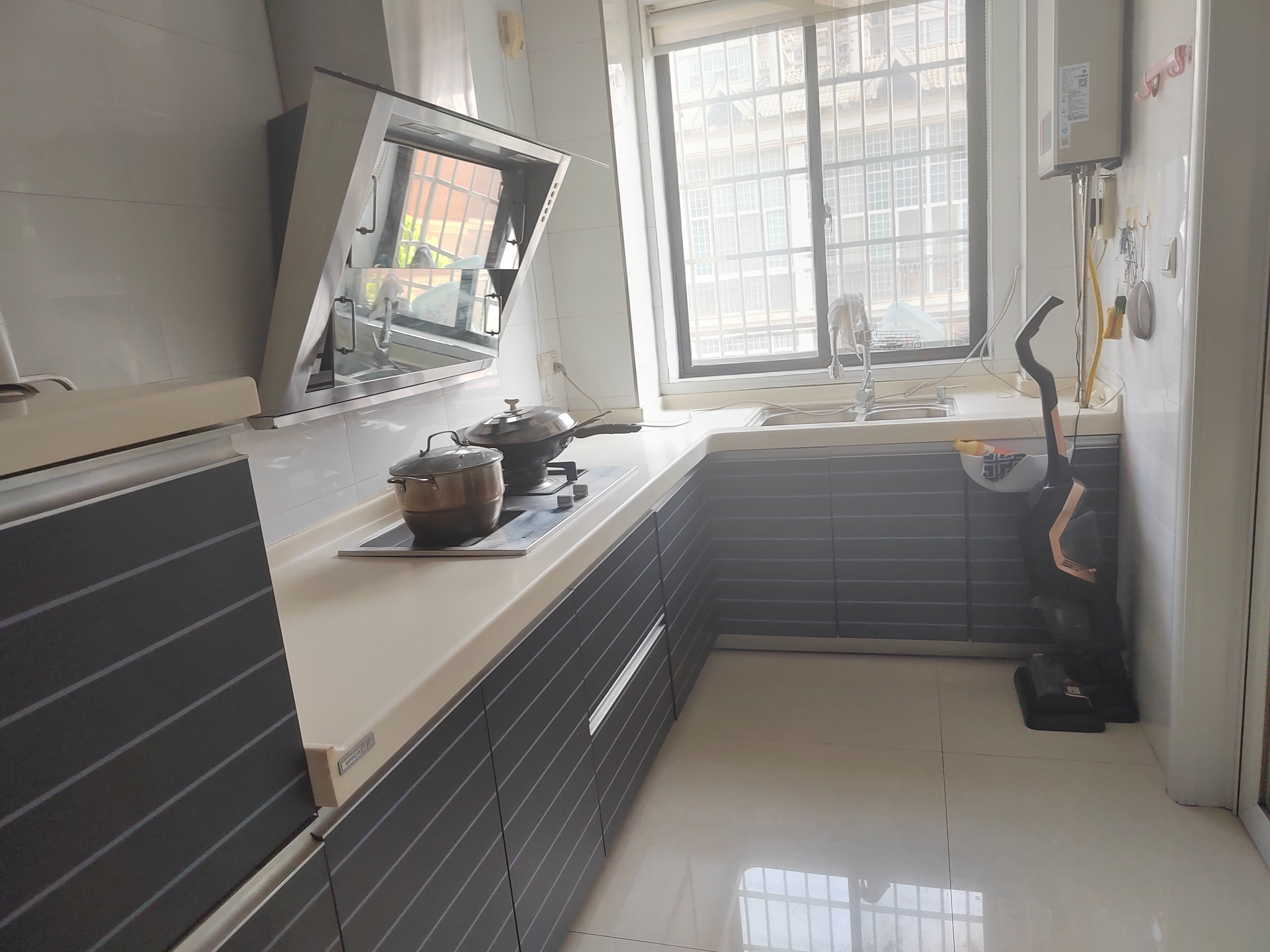 上城世家  6室2厅3卫    90.0万 上城世家  6室2厅3卫    90.0万室内图