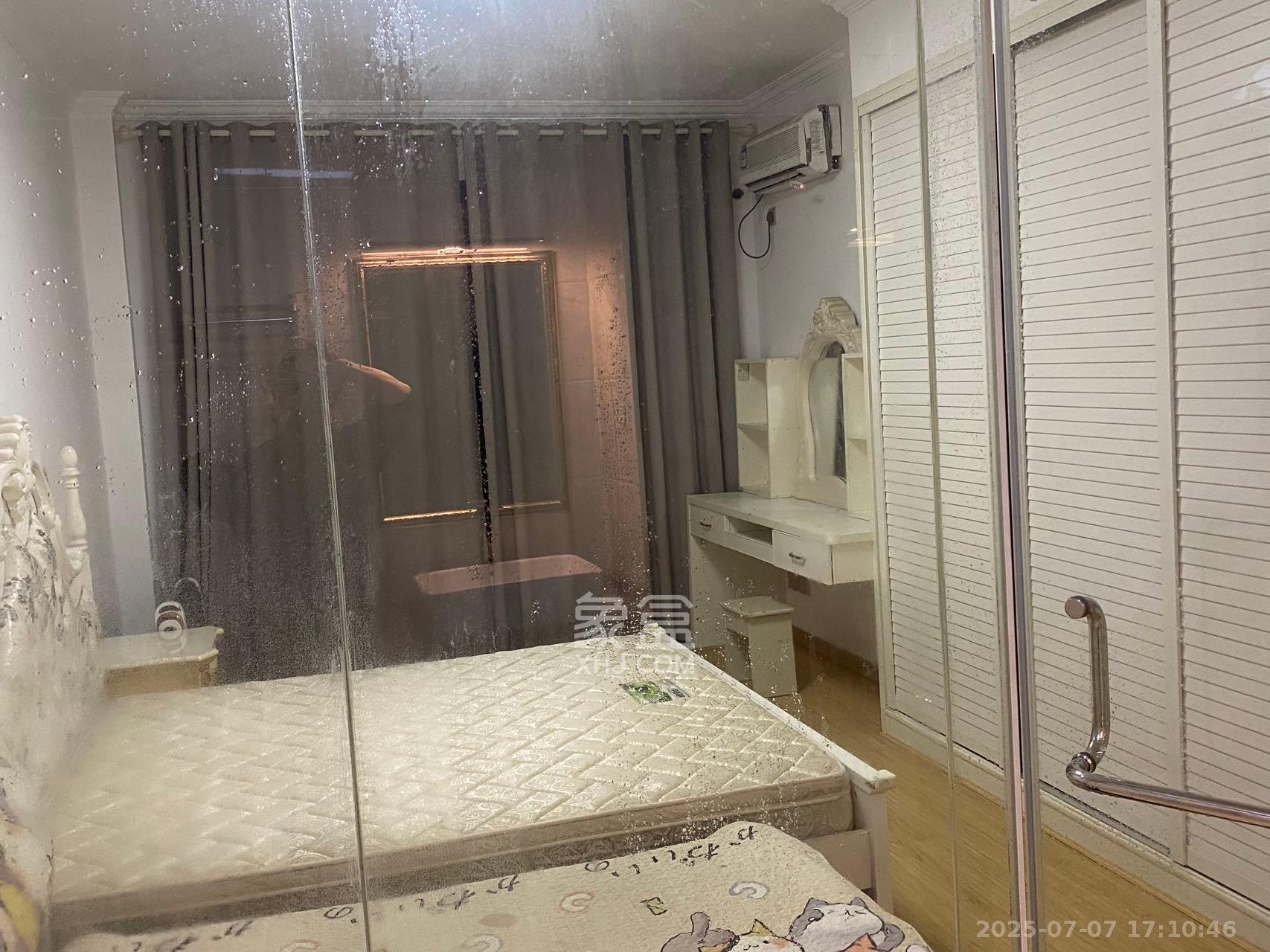 新盛珑璟台  4室2厅2卫    2850.0元/月室内图