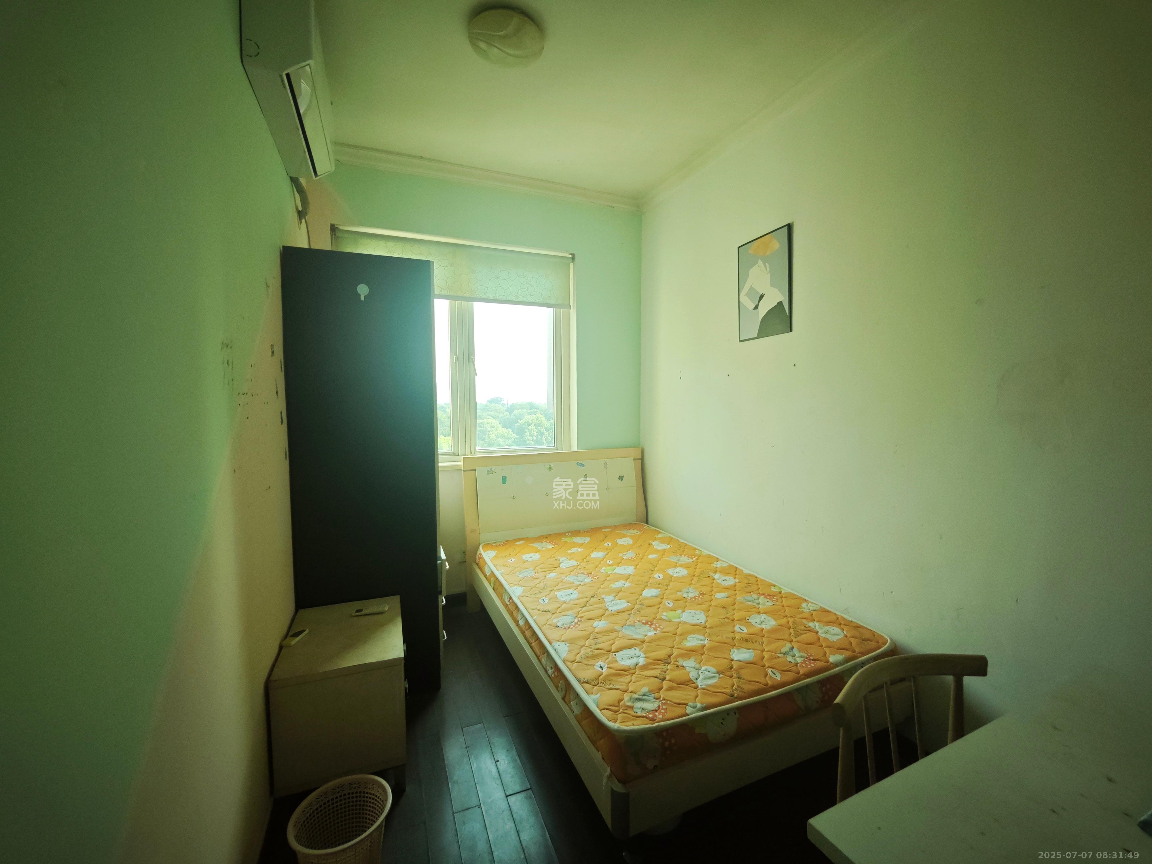 珠江花城一期桂苑  3室2厅2卫    2400.0元/月 珠江花城一期桂苑  3室2厅2卫    2400.0元/月室内图