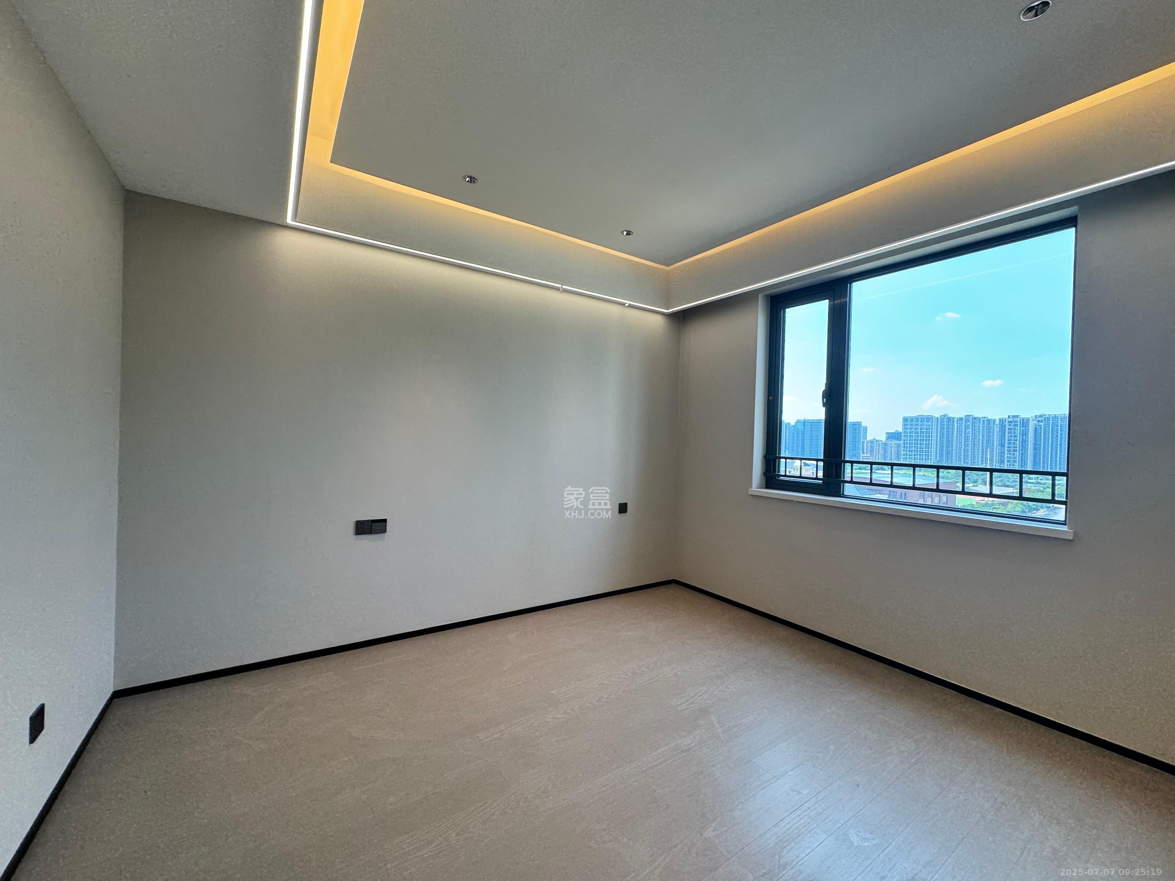 旭辉铂悦湘江 4室2厅3卫 12000.0元/月 旭辉铂悦湘江 4室2厅3卫 12000.0元/月室内图