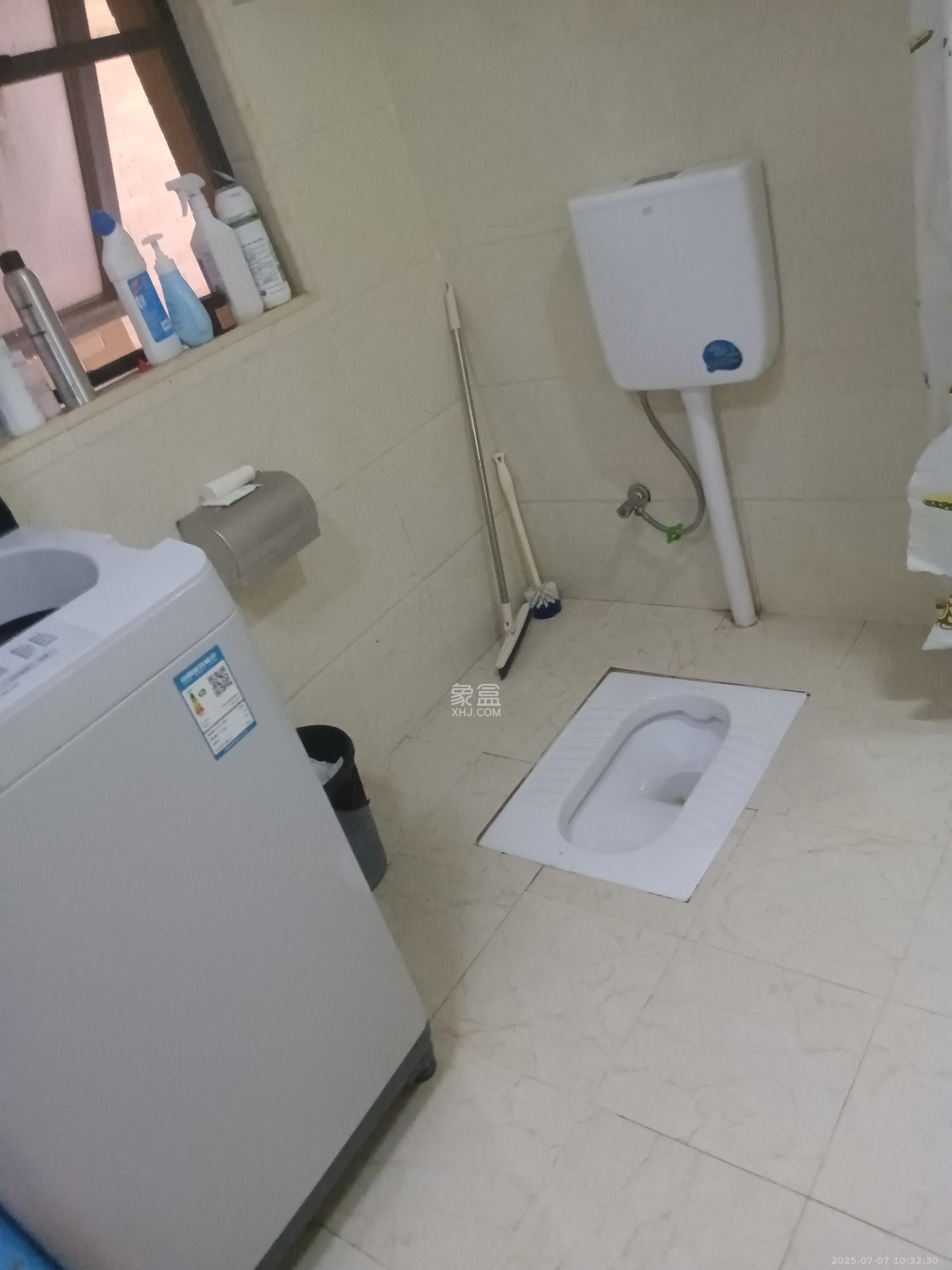 中南红领邦(红星嘉和苑) 1室2厅1卫 2000.0元/月 中南红领邦(红星嘉和苑) 1室2厅1卫 2000.0元/月室内图