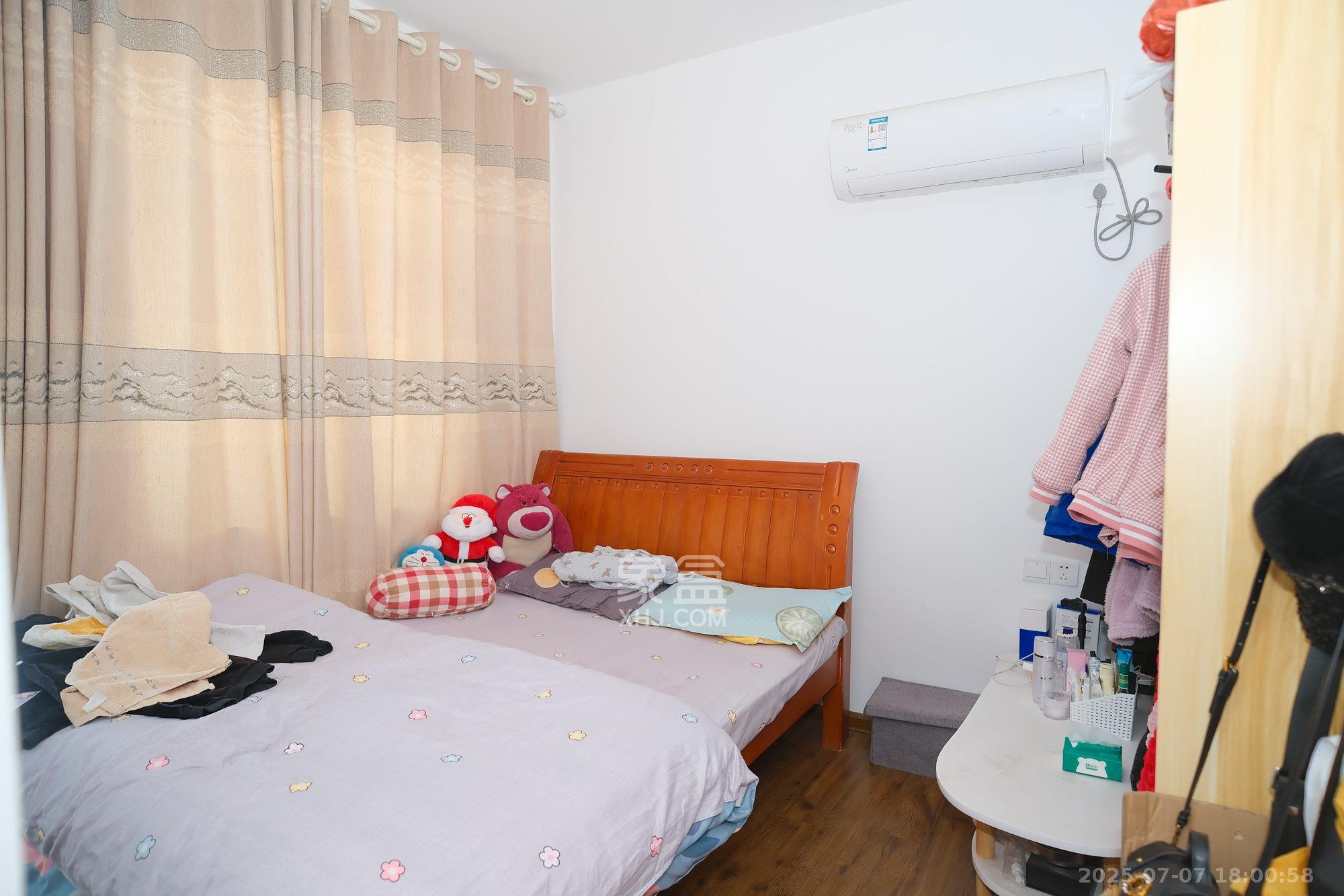 和悦城(蟠龙景苑) 3室2厅1卫 1600.0元/月 和悦城(蟠龙景苑) 3室2厅1卫 1600.0元/月室内图