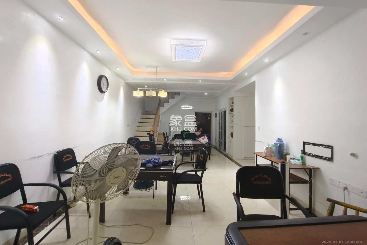 保利麓谷林语E区 1室2厅2卫 3600.0元/月 保利麓谷林语E区 1室2厅2卫 3600.0元/月室内图