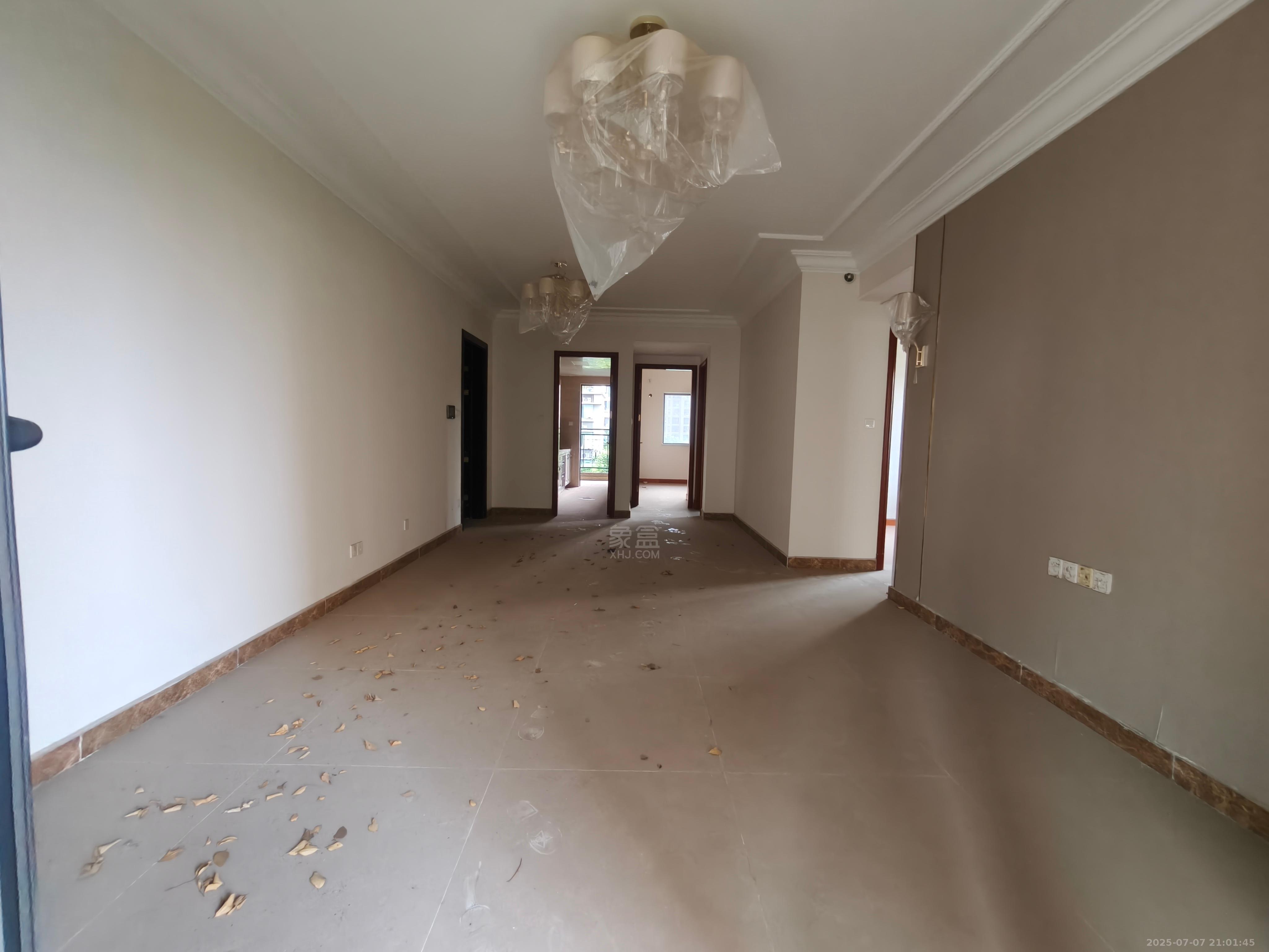 恒大华府 3室2厅2卫 1800.0元/月 恒大华府 3室2厅2卫 1800.0元/月室内图