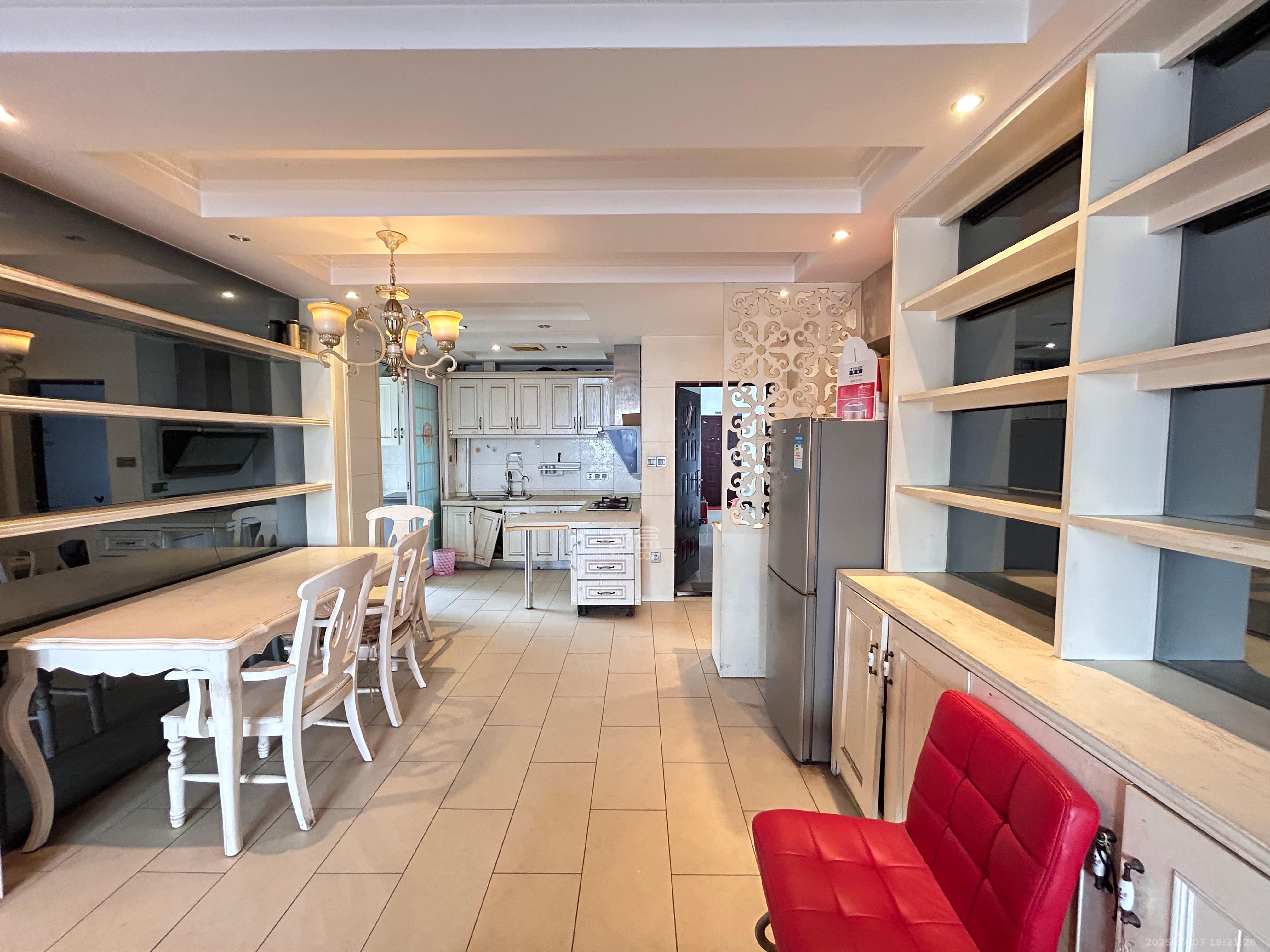 红树湾 2室2厅1卫 1700.0元/月 红树湾 2室2厅1卫 1700.0元/月室内图