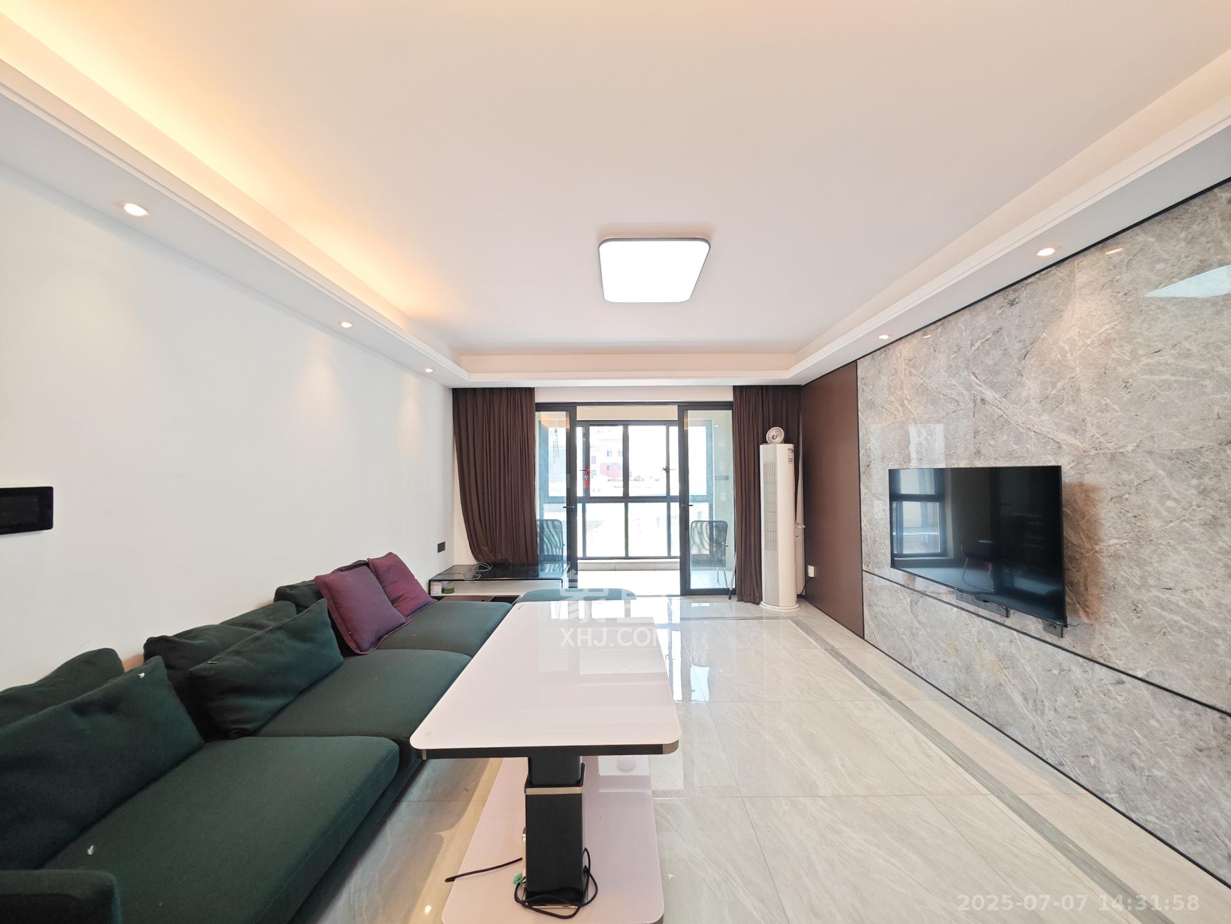 万科魅力之城天阔里  4室2厅2卫    180.0万 万科魅力之城天阔里  4室2厅2卫    180.0万客厅