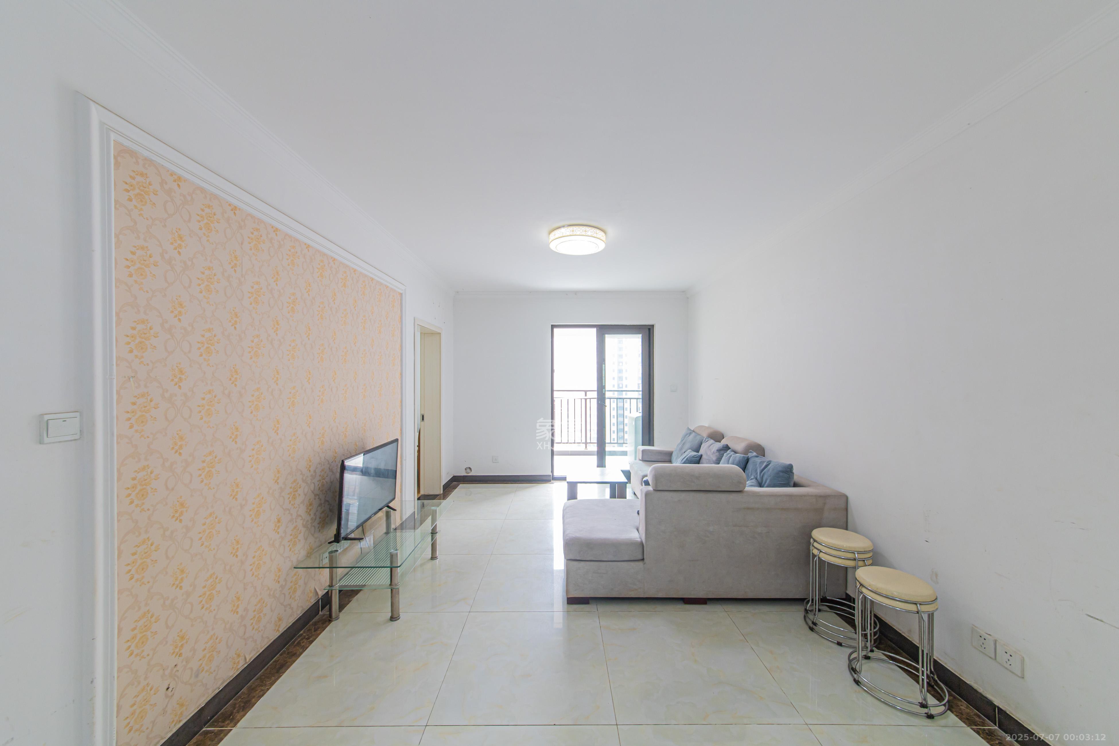 北辰中央公园C区 3室2厅1卫 84.0万 北辰中央公园C区 3室2厅1卫 84.0万客厅