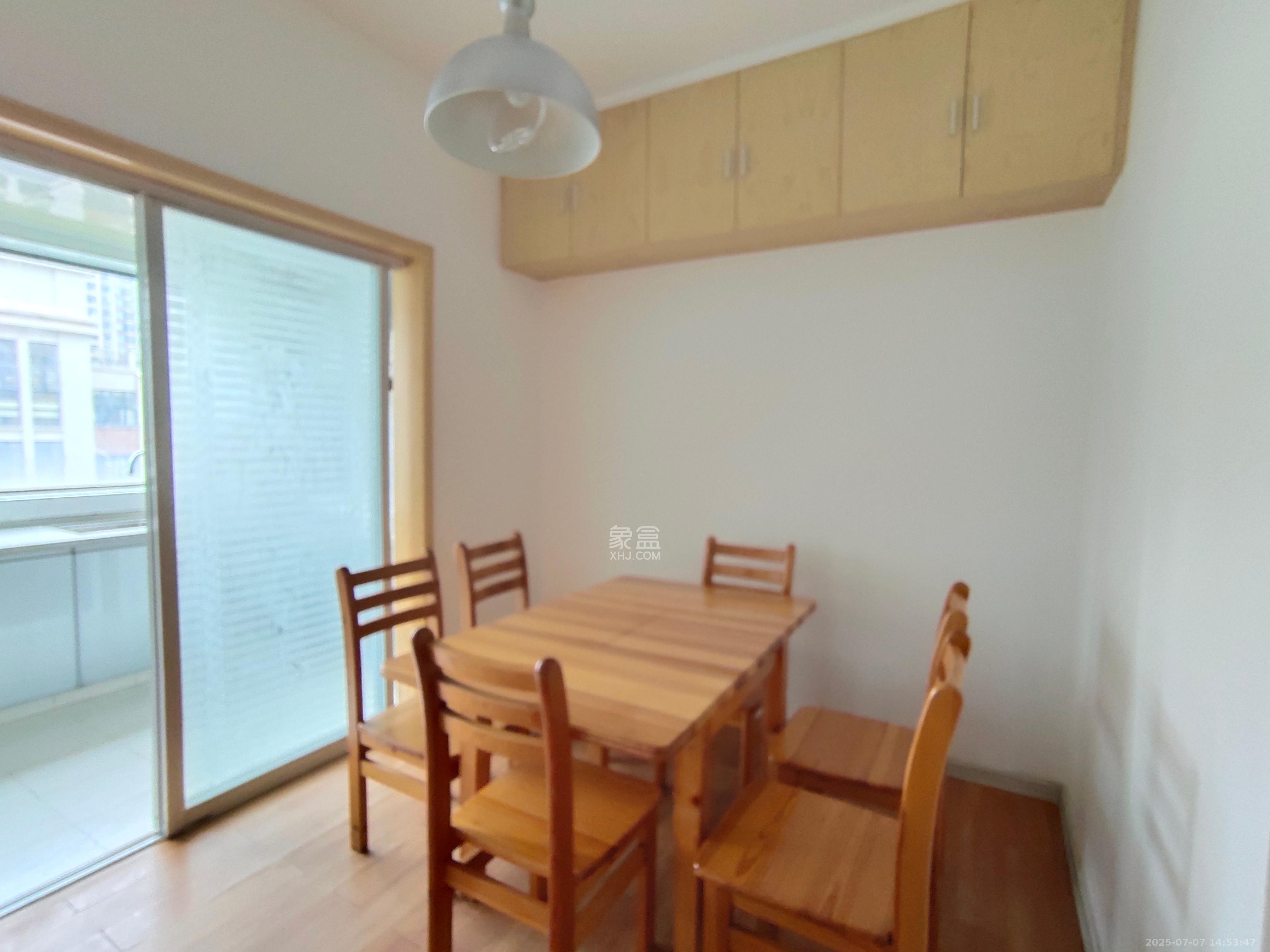 中城丽景香山园  3室2厅2卫   3100.00元/月室内图