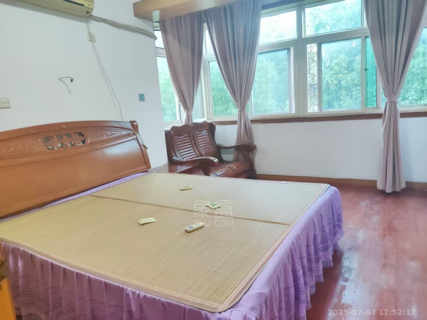 芦淞南路散盘  2室2厅1卫    600.0元/月 芦淞南路散盘  2室2厅1卫    600.0元/月室内图