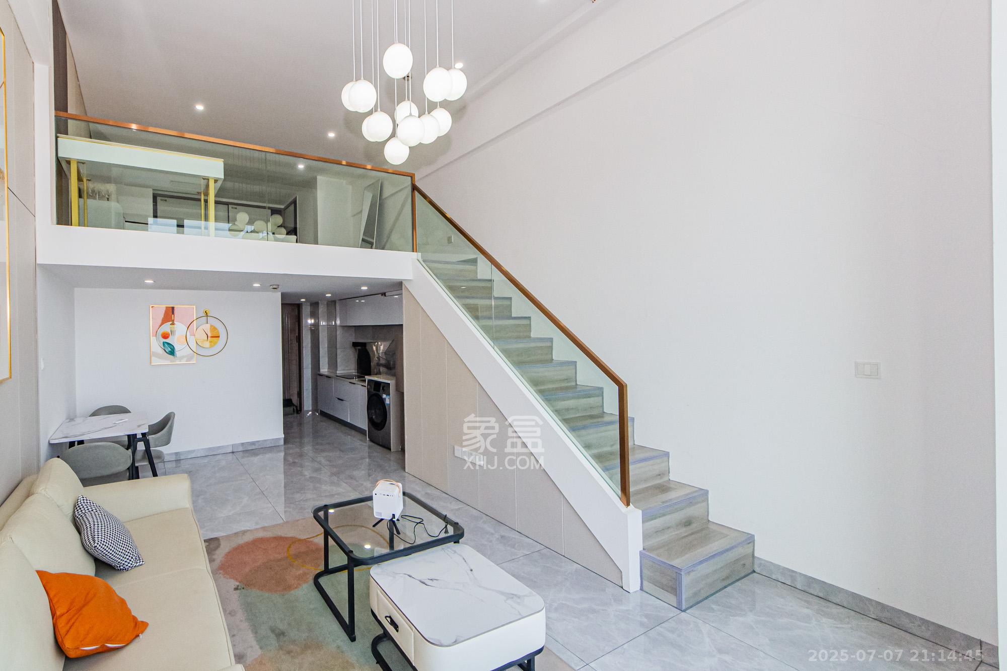 北辰府  1室0厅0卫    65.0万 北辰府  1室0厅0卫    65.0万客厅