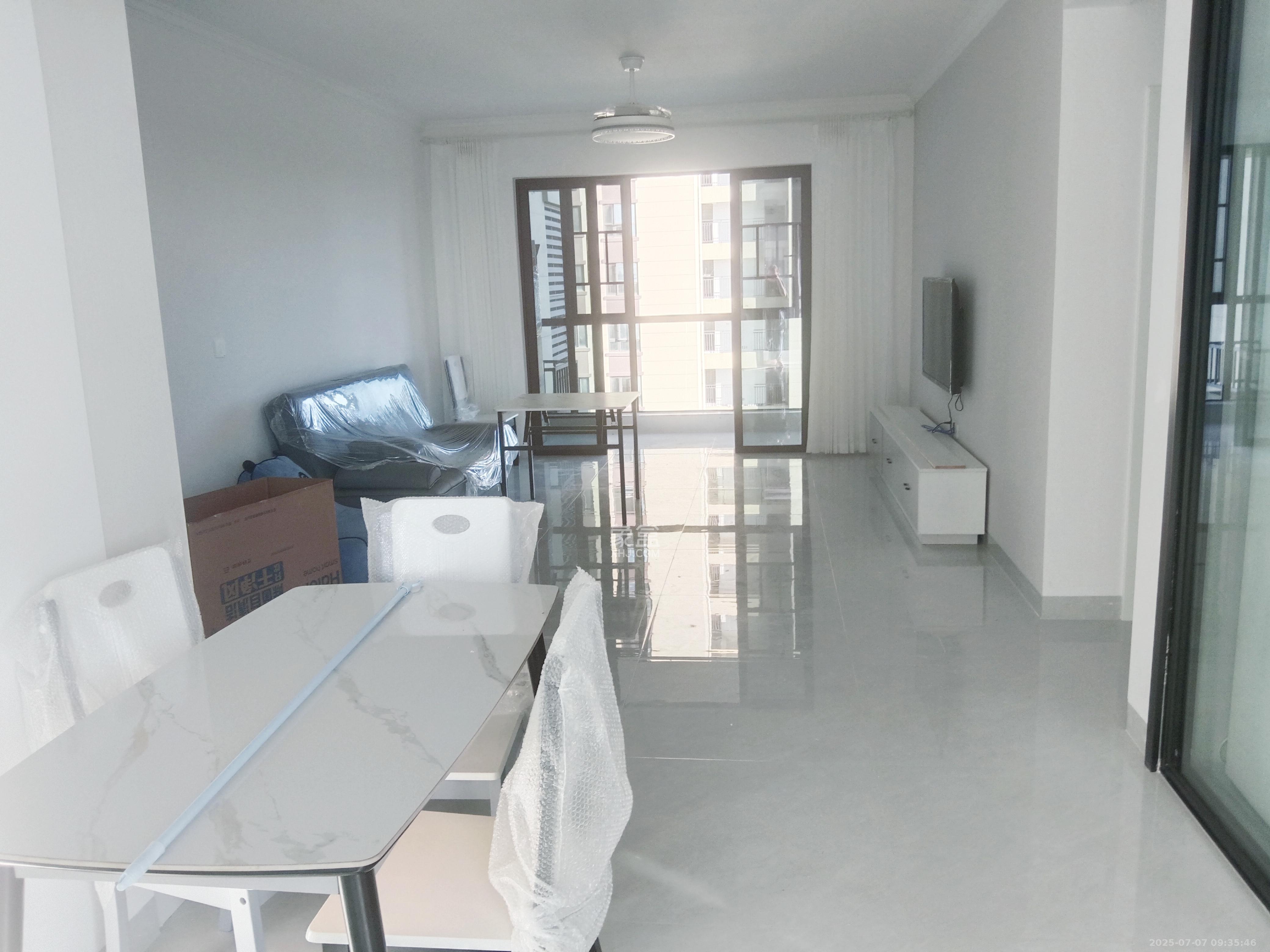 湾田望江府  3室2厅2卫    2200.0元/月 湾田望江府  3室2厅2卫    2200.0元/月室内图