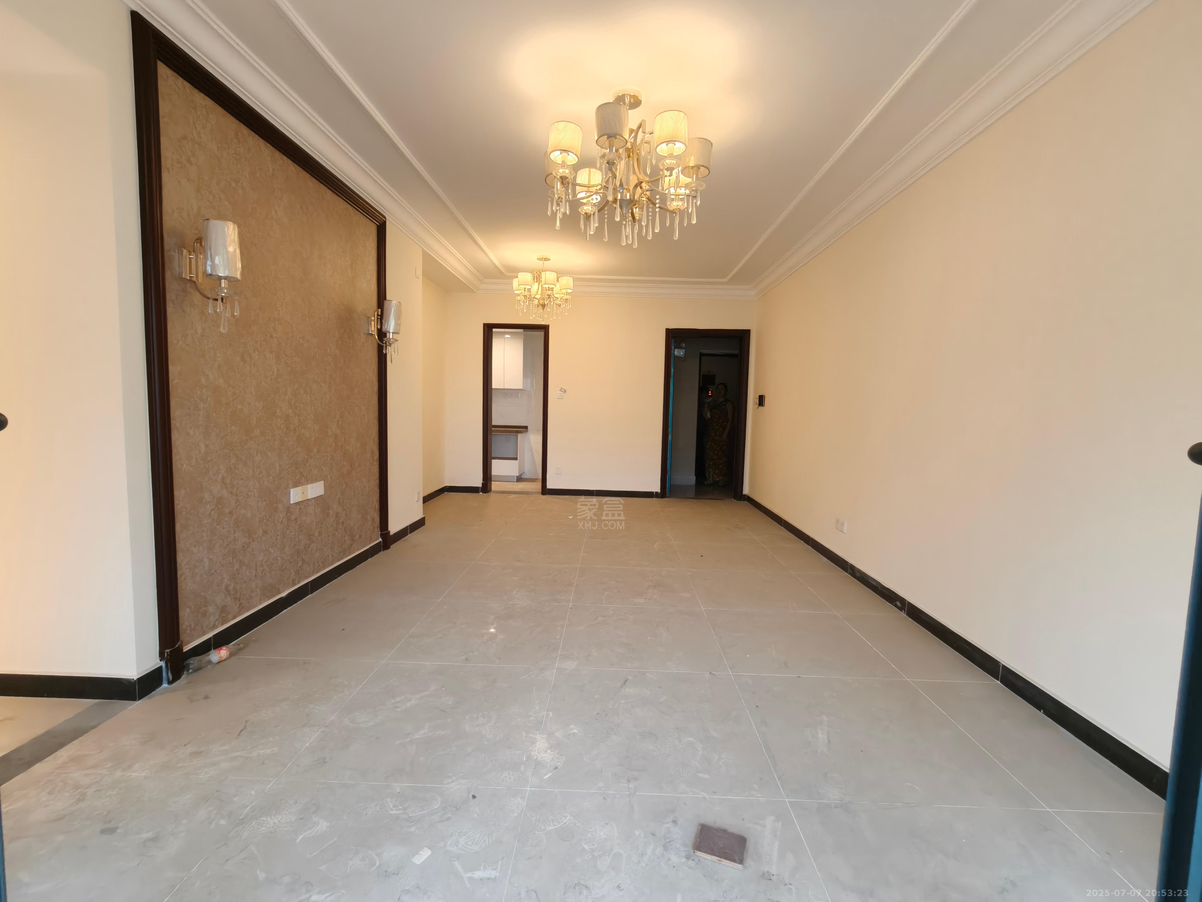 恒大华府 3室2厅1卫 1500.0元/月 恒大华府 3室2厅1卫 1500.0元/月室内图