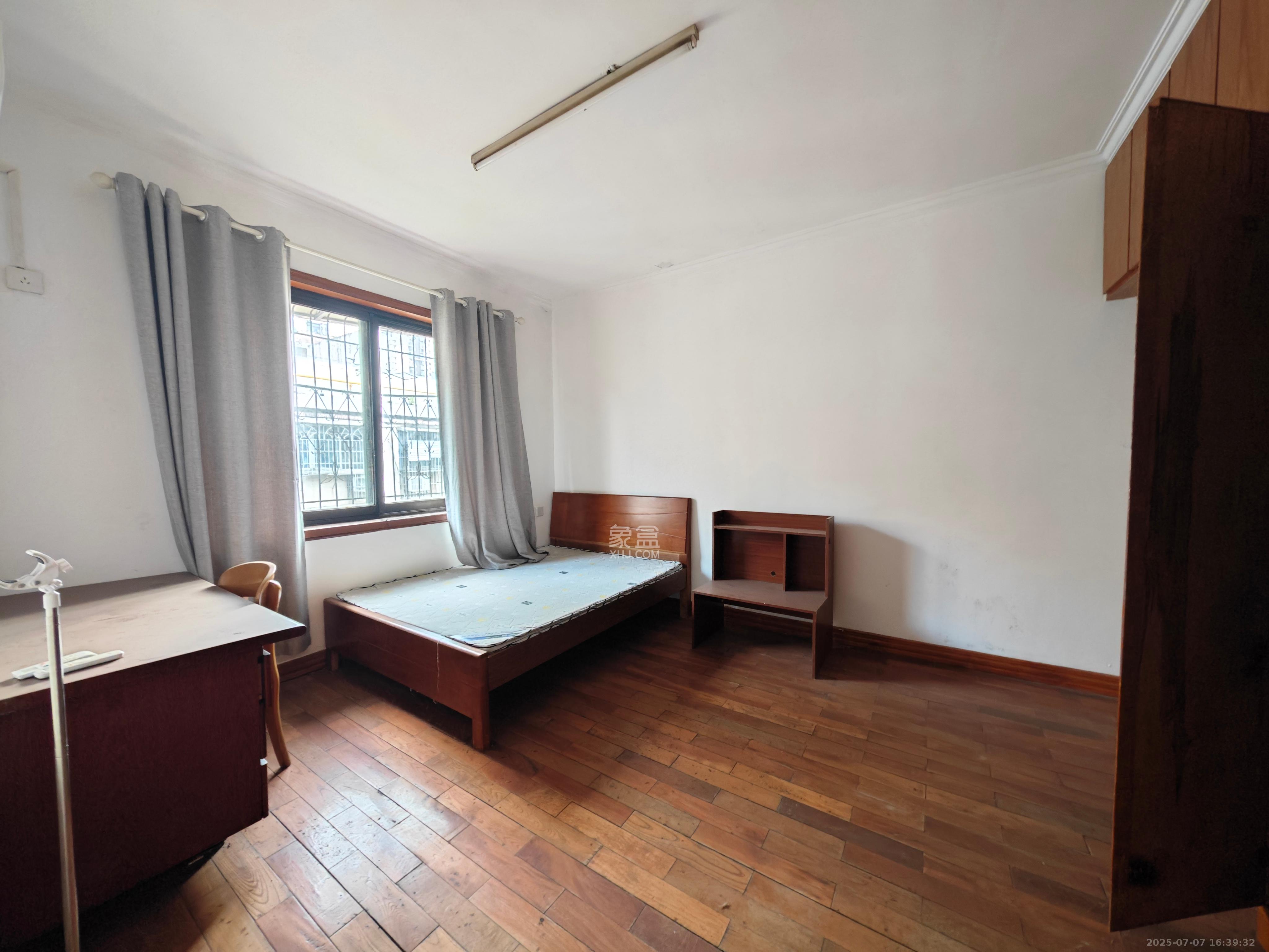 砂子塘社区  2室2厅1卫    1400.0元/月 砂子塘社区  2室2厅1卫    1400.0元/月室内图