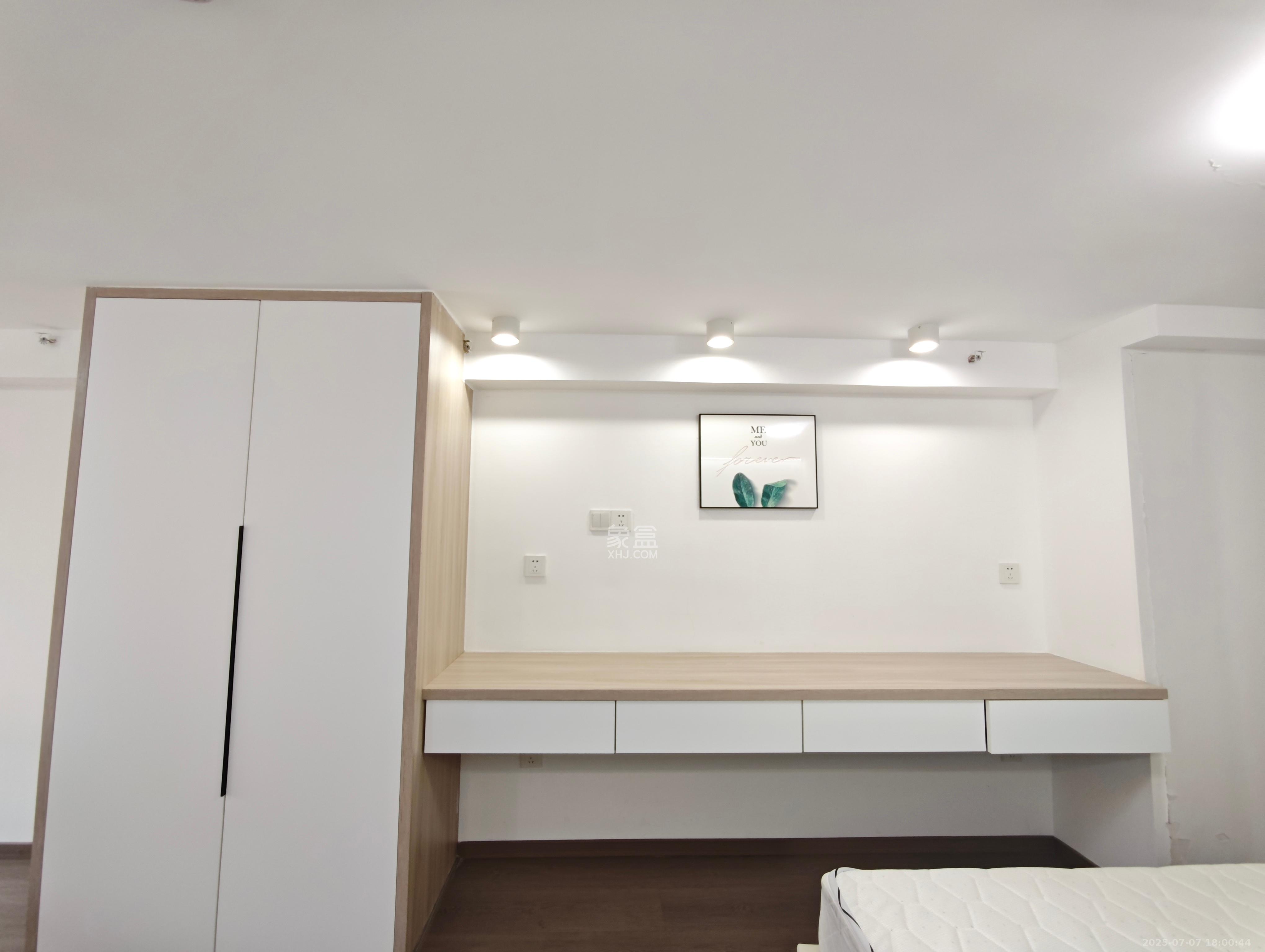 卓越中寰  2室1厅1卫   2300.00元/月室内图