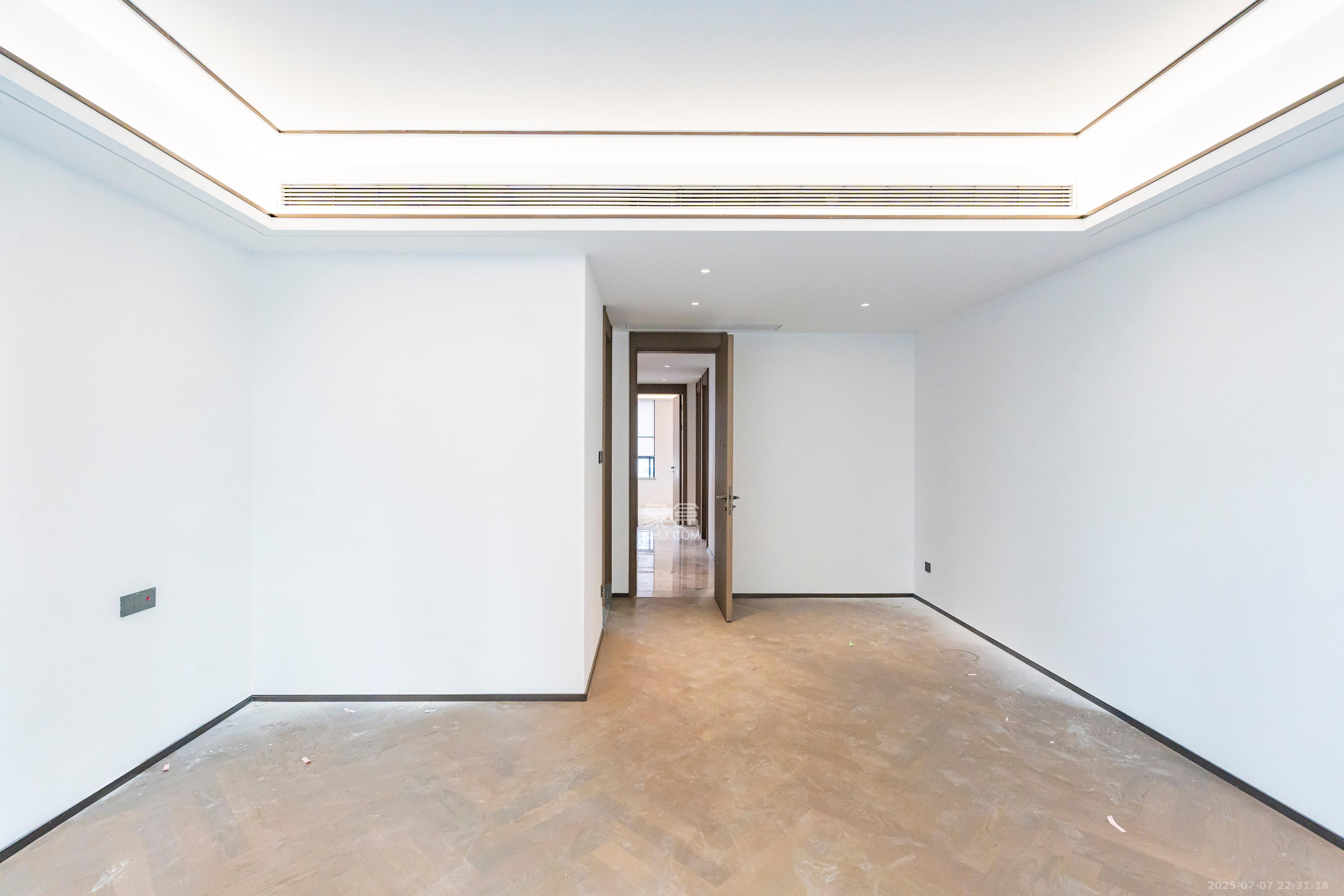 建发养云  4室2厅2卫    488.0万 建发养云  4室2厅2卫    488.0万卧室