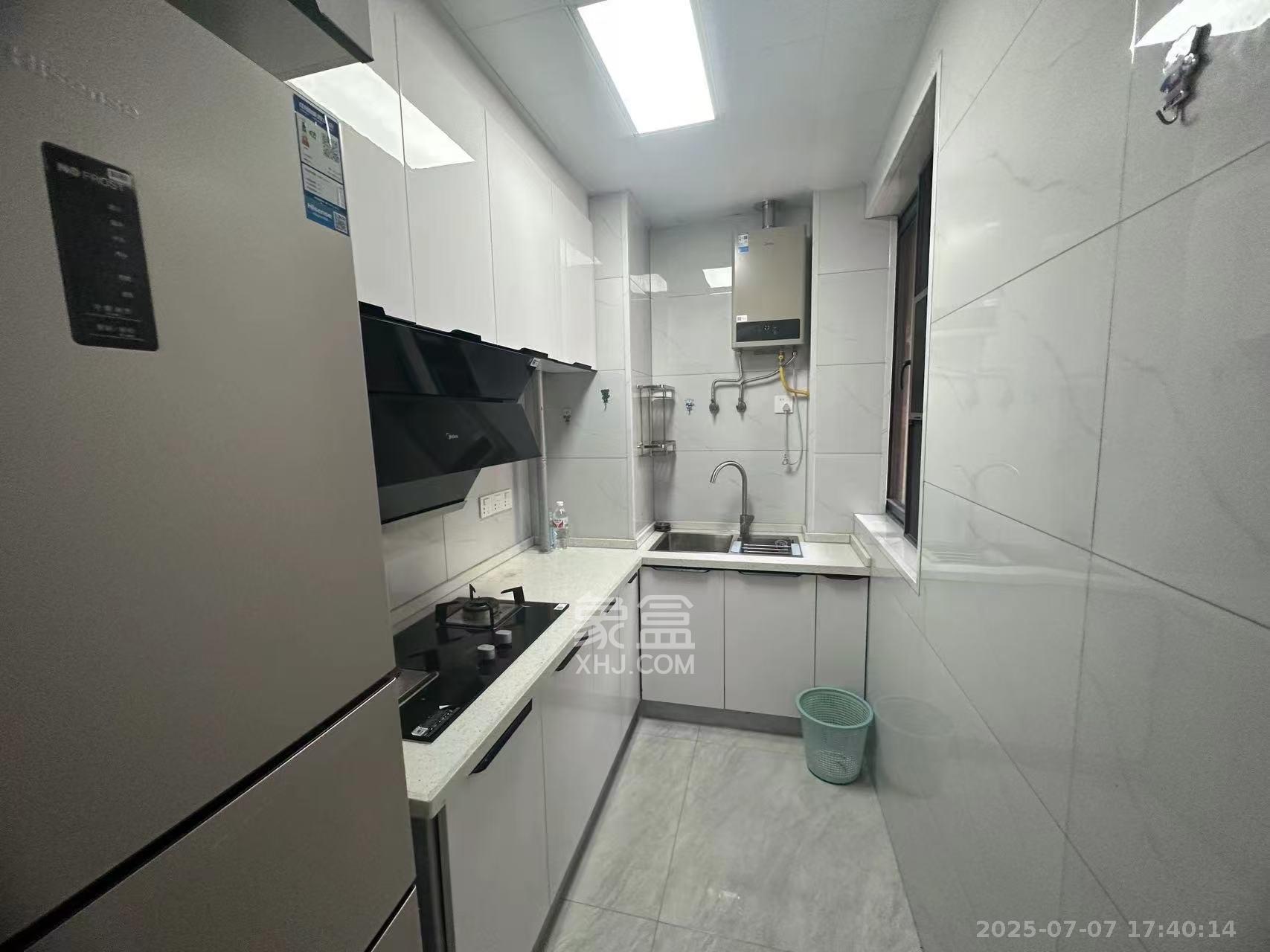 韭菜园嘉苑  2室1厅1卫    3500.0元/月 韭菜园嘉苑  2室1厅1卫    3500.0元/月室内图