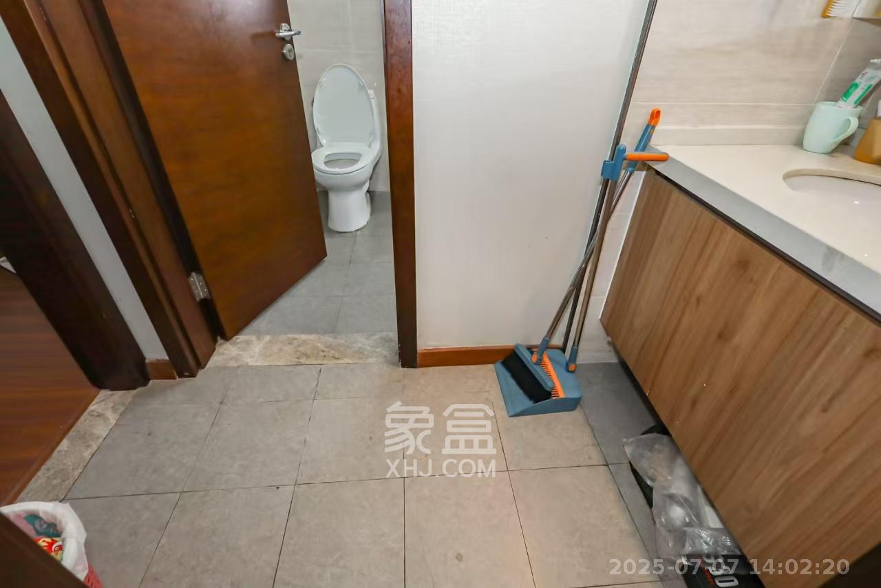 荣泰广场  3室2厅1卫   2700.00元/月室内图