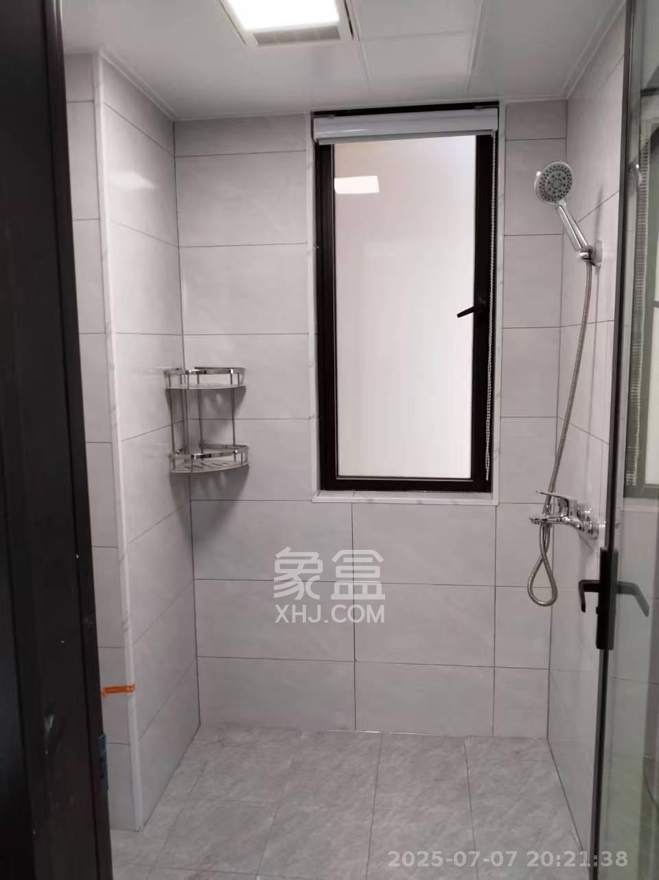 国润月湖郡  3室2厅2卫   3200.00元/月室内图