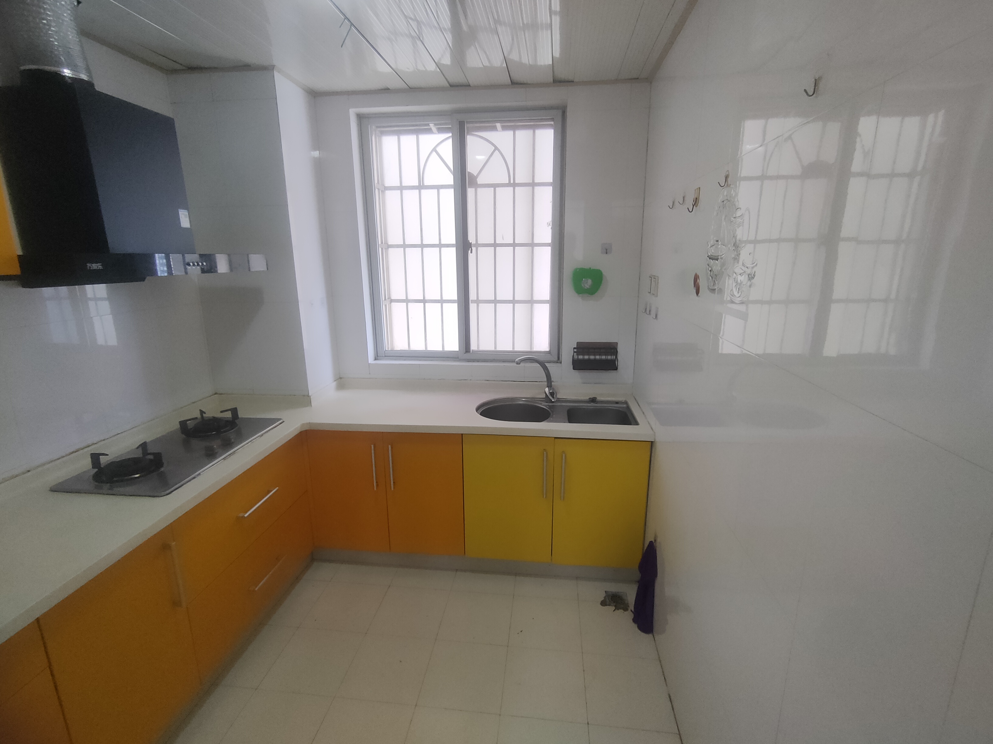 金山广场 3室2厅2卫 2800.0元/月 金山广场 3室2厅2卫 2800.0元/月室内图