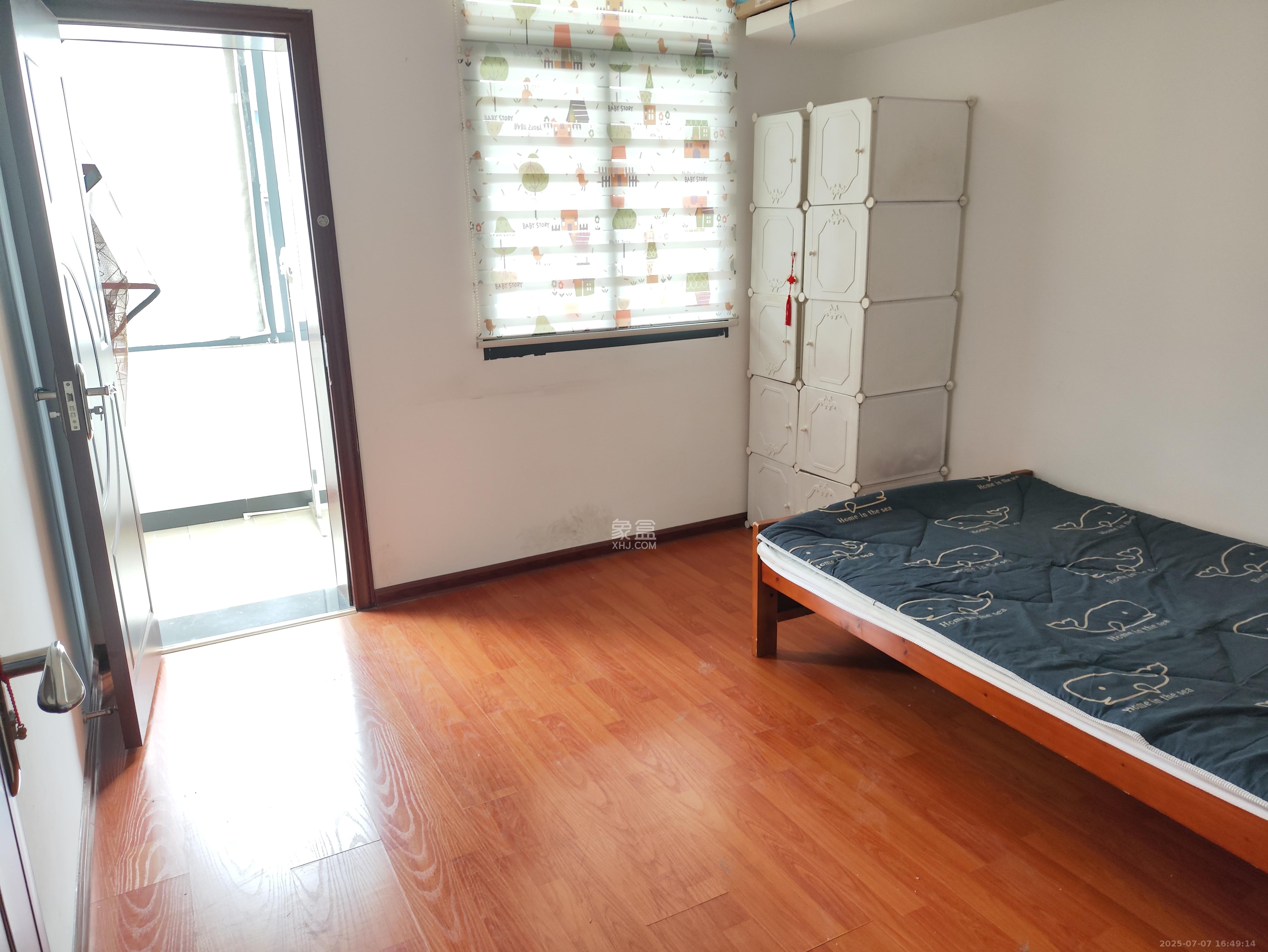 芙蓉路社区中山宿舍  2室1厅1卫   2100.00元/月室内图