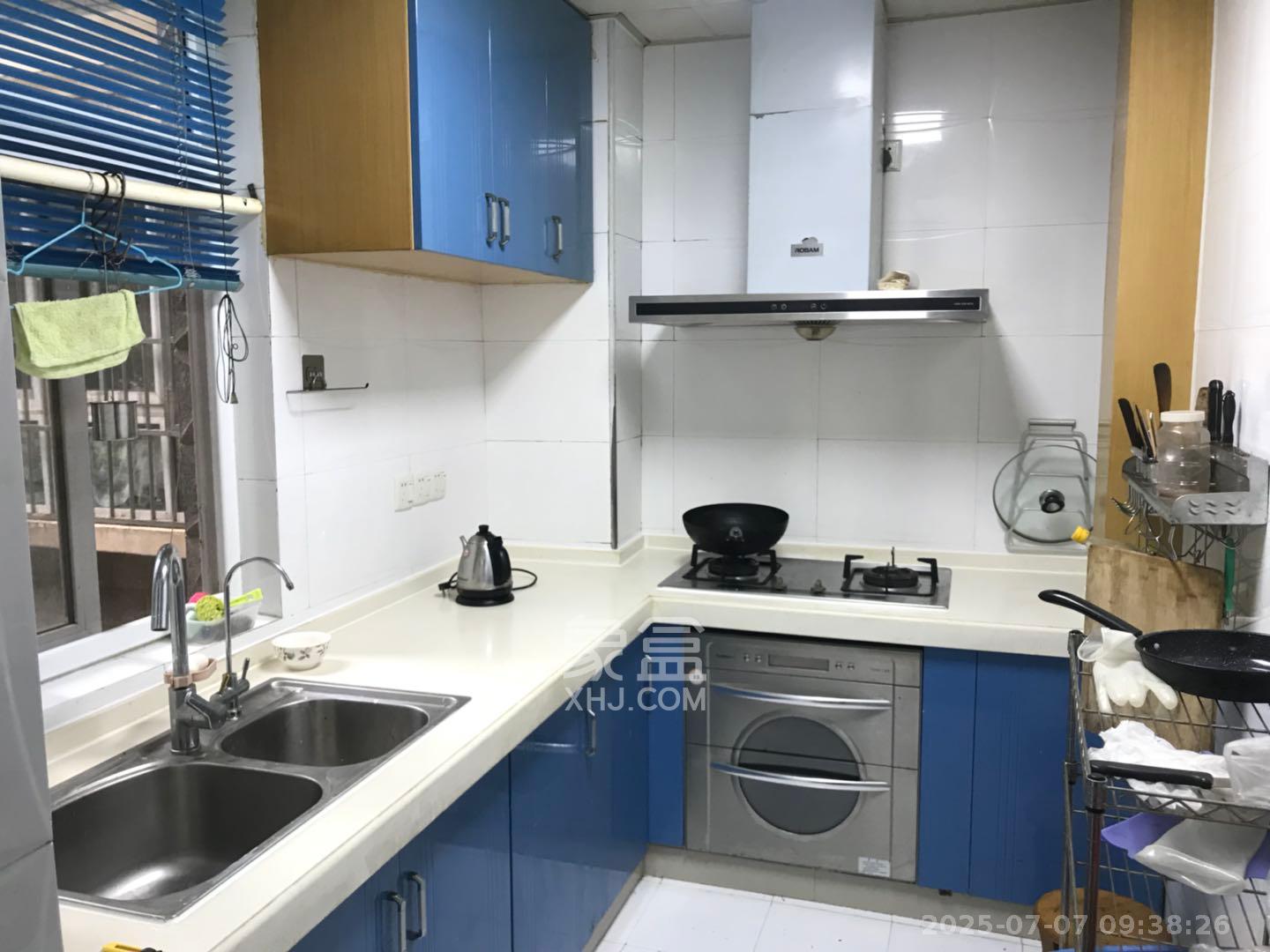 嘉盛华庭(一期、二期、三期) 2室2厅1卫 2400.0元/月 嘉盛华庭(一期、二期、三期) 2室2厅1卫 2400.0元/月室内图