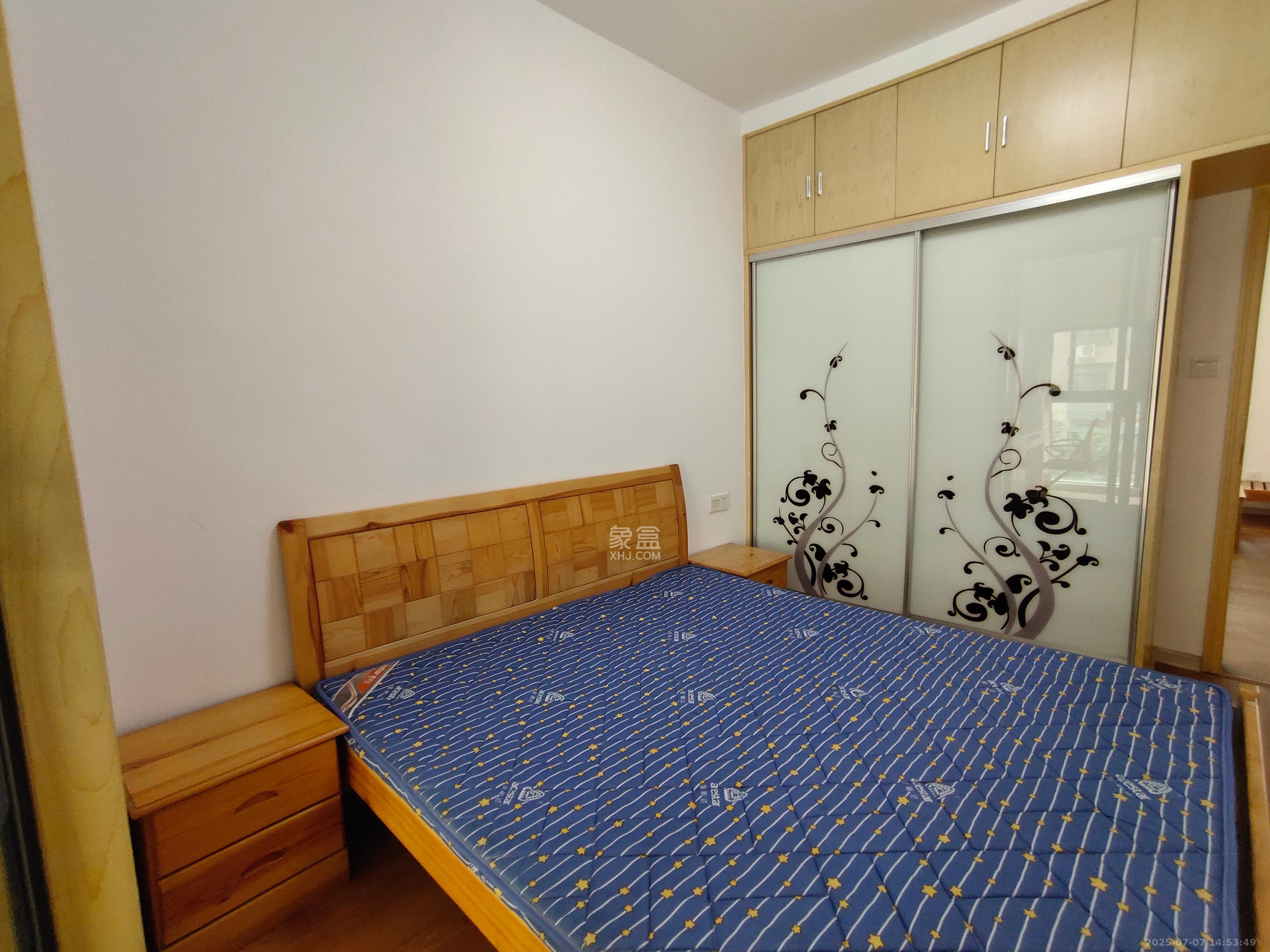 中城丽景香山园  3室2厅2卫   3100.00元/月室内图